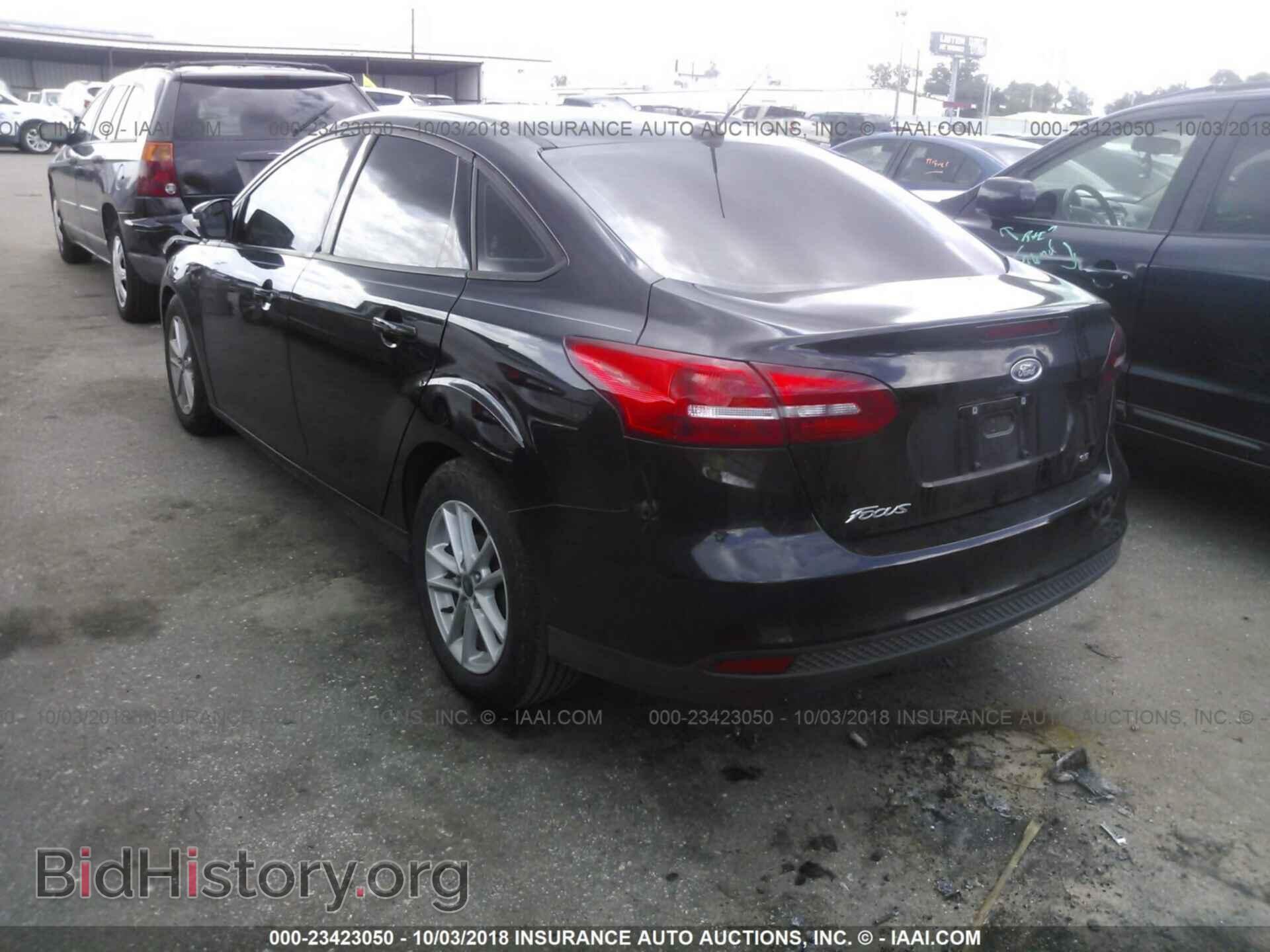 2017 Ford Focus - VIN: 1FADP3F23HL210311 - Фото 3