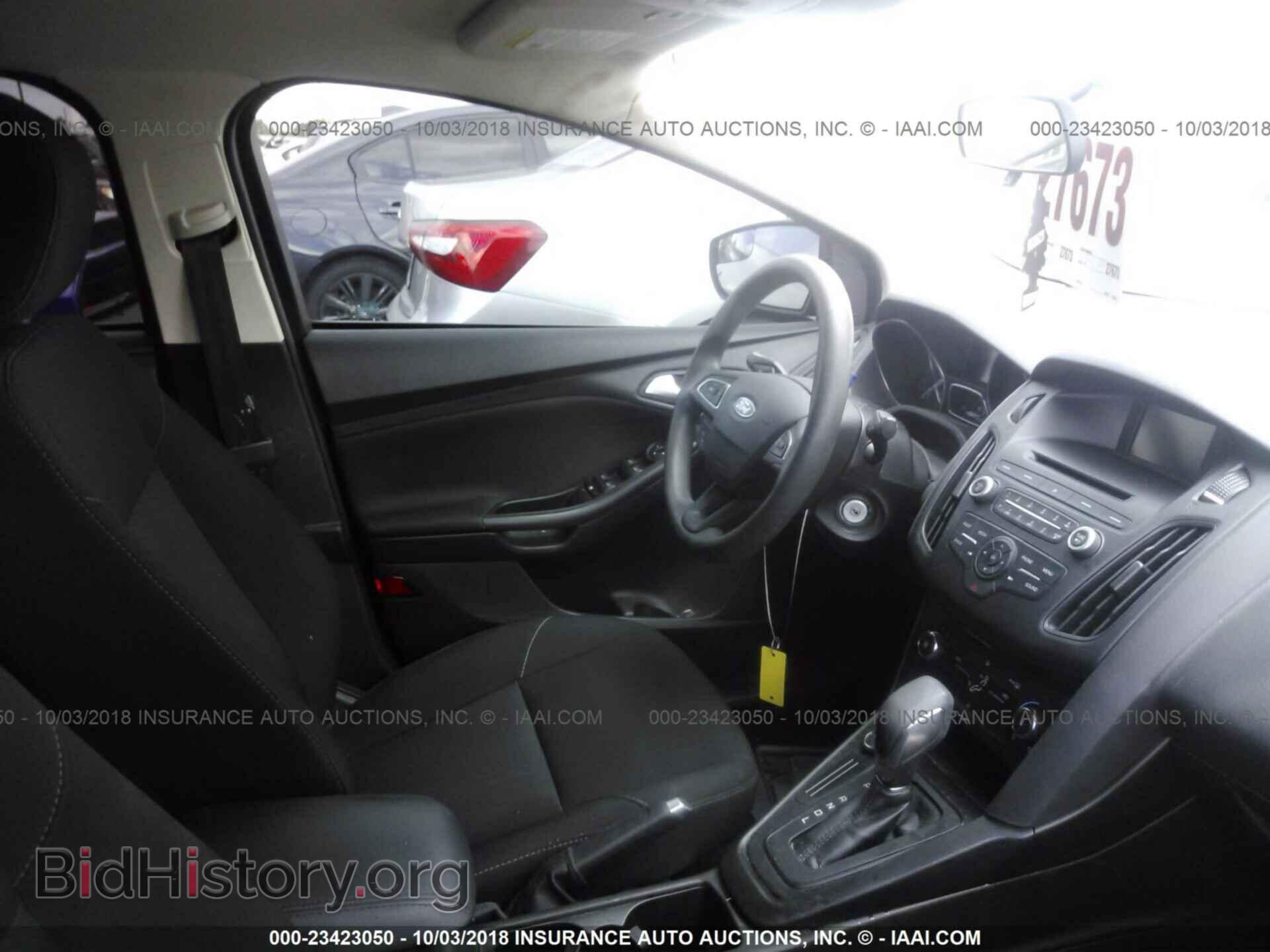 2017 Ford Focus - VIN: 1FADP3F23HL210311 - Фото 5