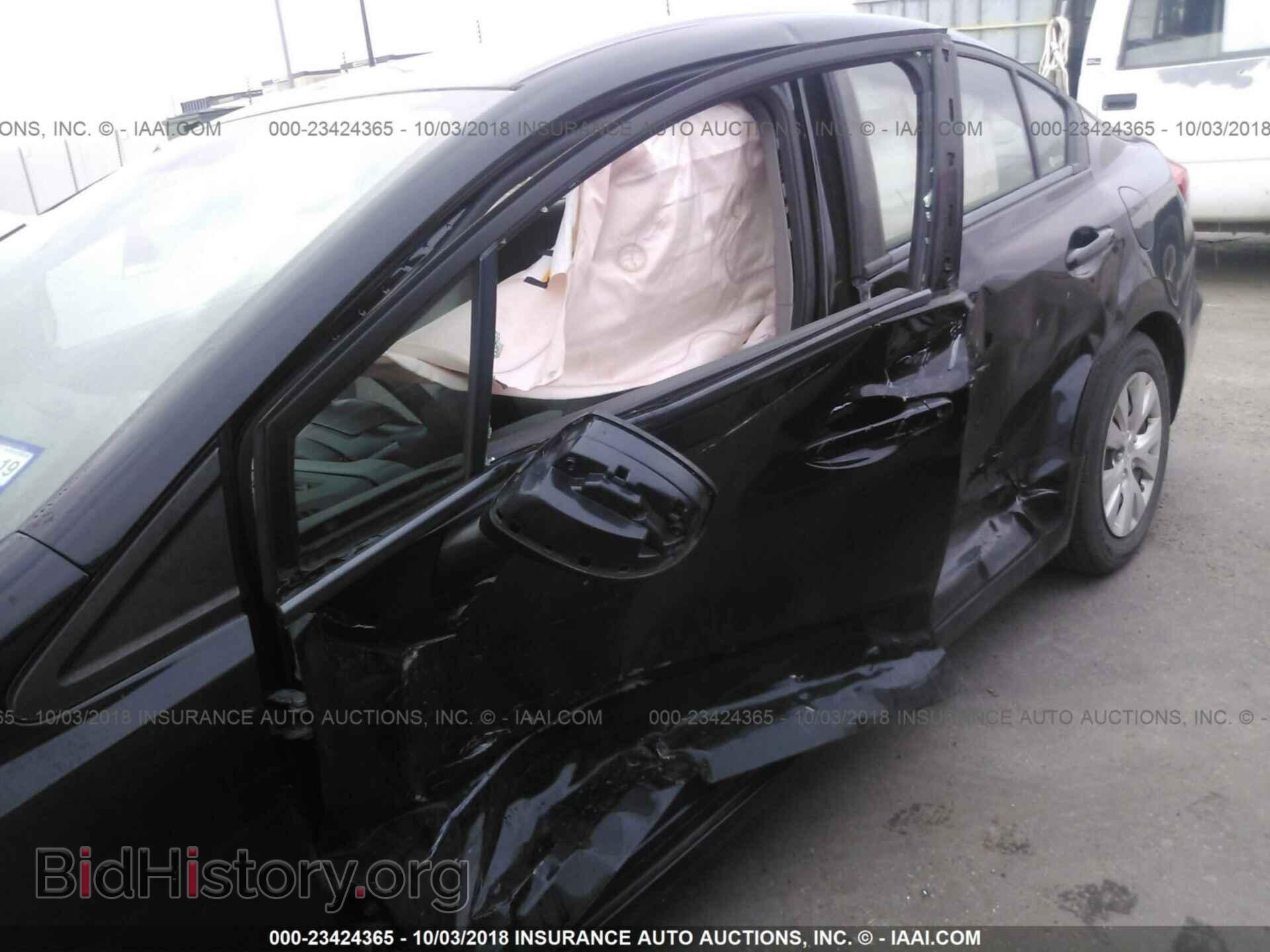 2012 Honda Civic - VIN: 2HGFB2F5XCH302111 - Photo 6
