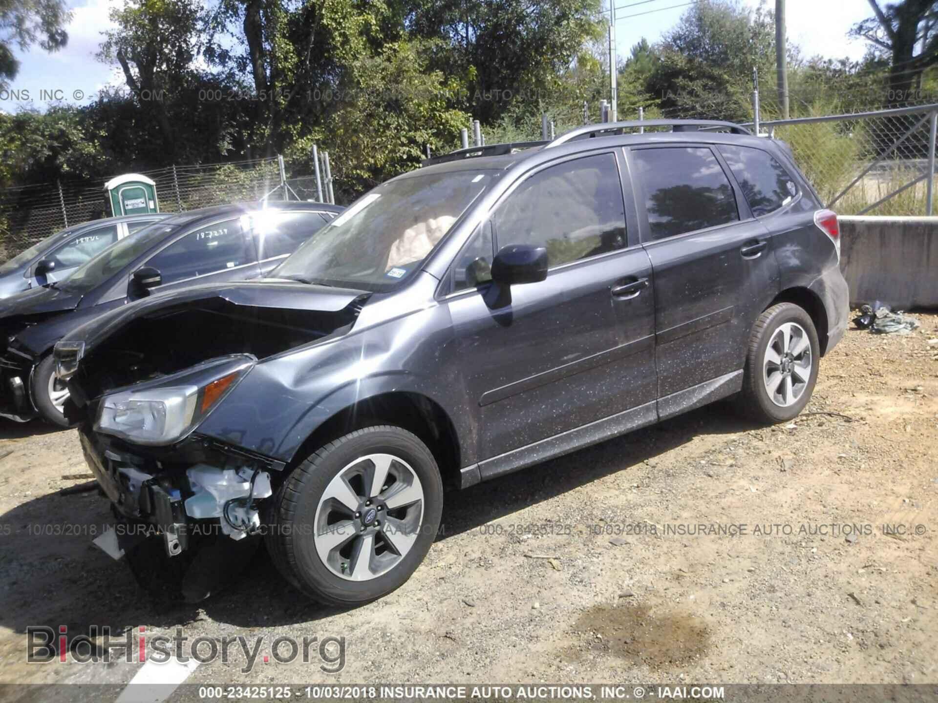2017 Subaru Forester - VIN: JF2SJAEC0HG584080 - Photo 2