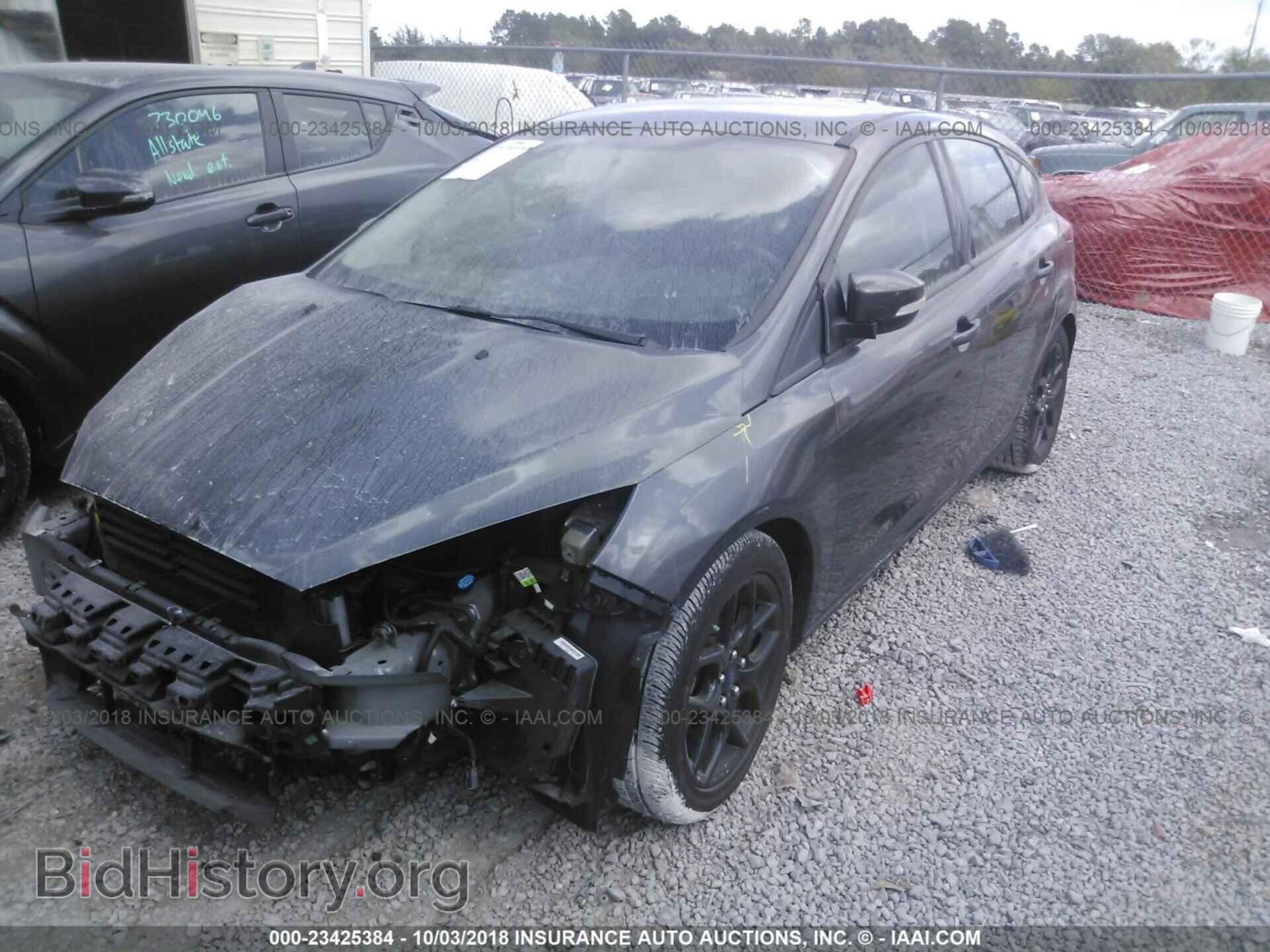2016 Ford Focus - VIN: 1FADP3K29GL235525 - Фото 2