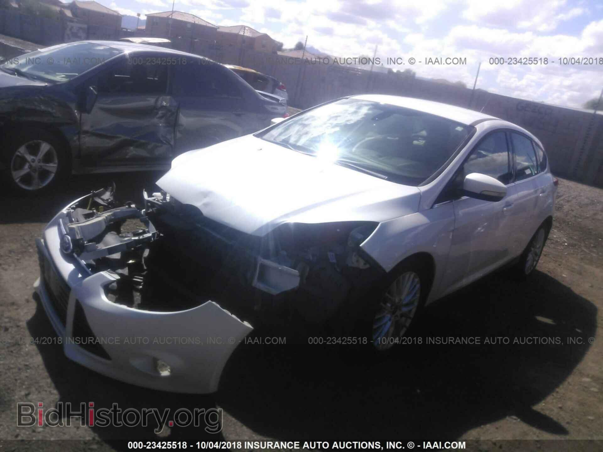 2012 Ford Focus - VIN: 1FAHP3M29CL221343 - Фото 2