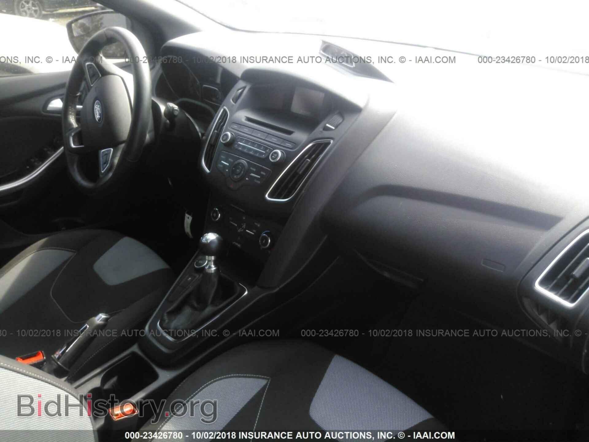 2015 Ford Focus - VIN: 1FADP3L96FL260618 - Photo 5
