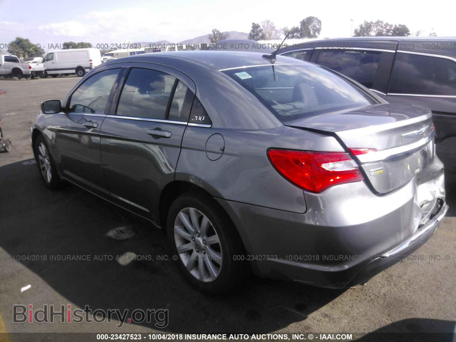 2013 Chrysler 200 - VIN: 1C3CCBBG3DN533791 - Фото 3