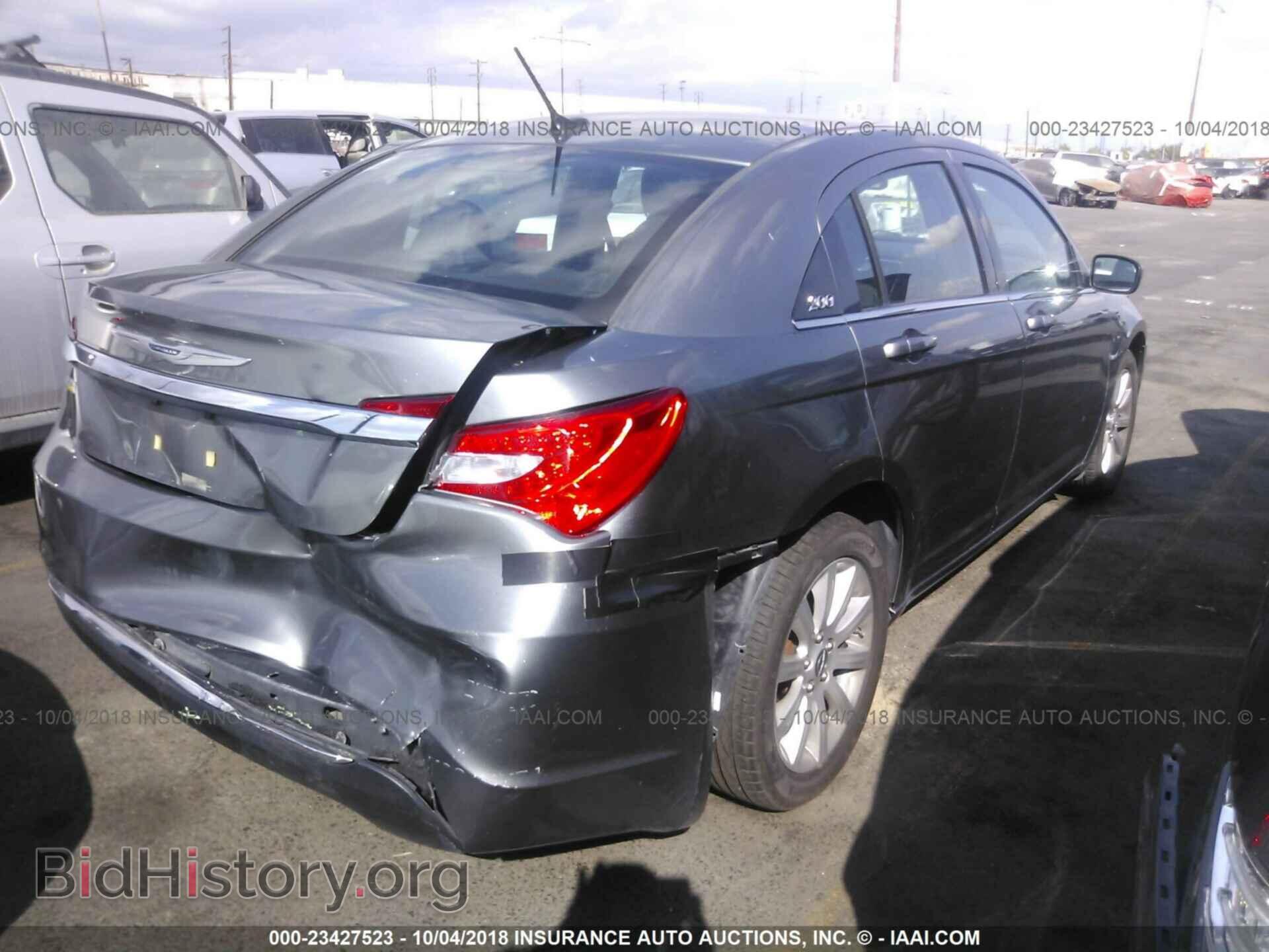 2013 Chrysler 200 - VIN: 1C3CCBBG3DN533791 - Фото 4