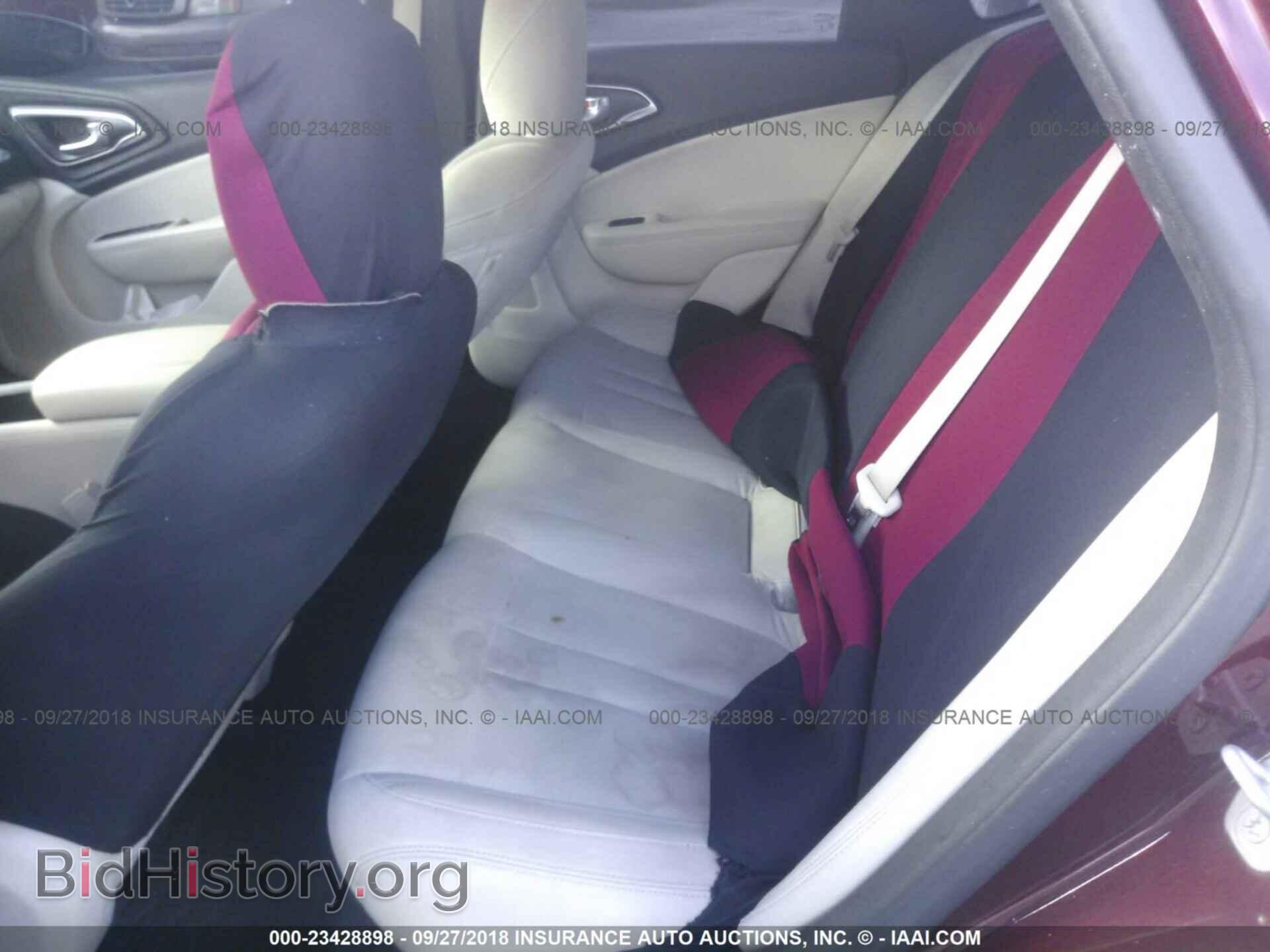 2015 Chrysler 200 - VIN: 1C3CCCAB6FN679763 - Photo 8