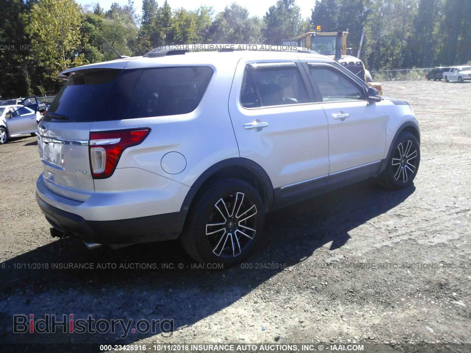 2014 Ford Explorer - VIN: 1FM5K7D82EGB07053 - Фото 4