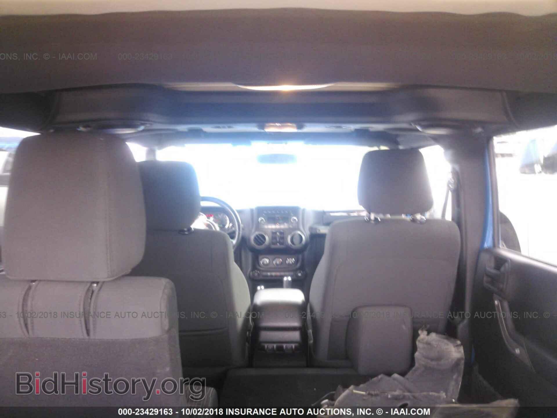 2011 Jeep Wrangler - VIN: 1J4BA3H17BL626323 - Фото 8
