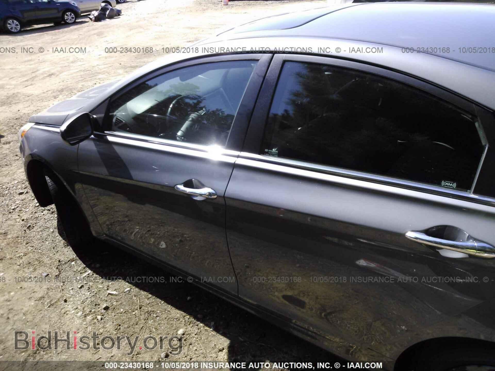 2012 Hyundai Sonata - VIN: 5NPEC4AB0CH353947 - Photo 3