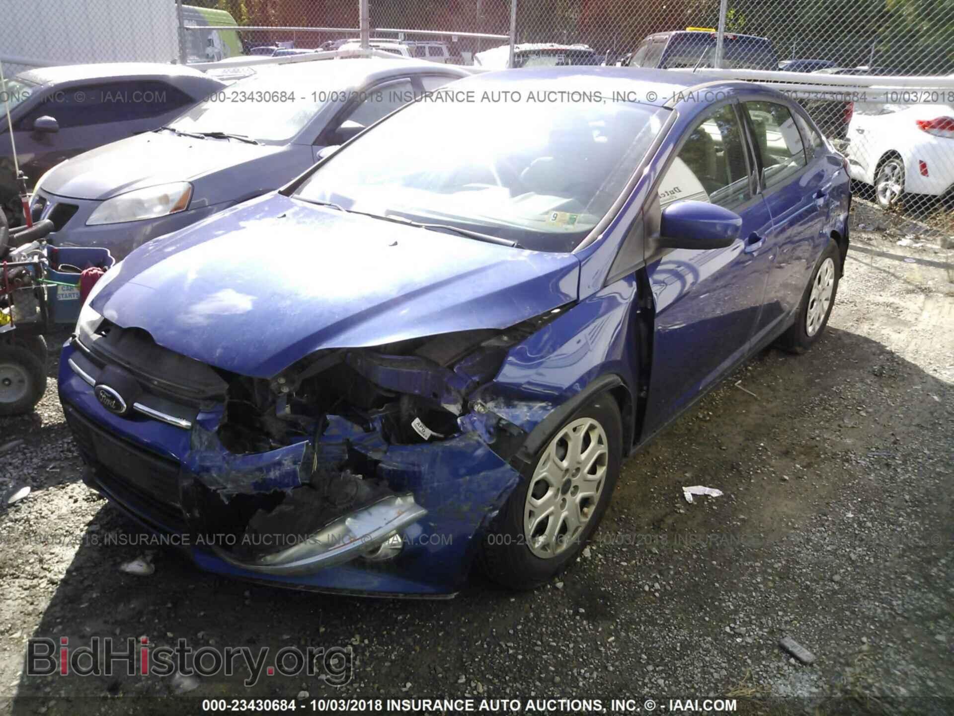 2012 Ford Focus - VIN: 1FAHP3F24CL468945 - Photo 2