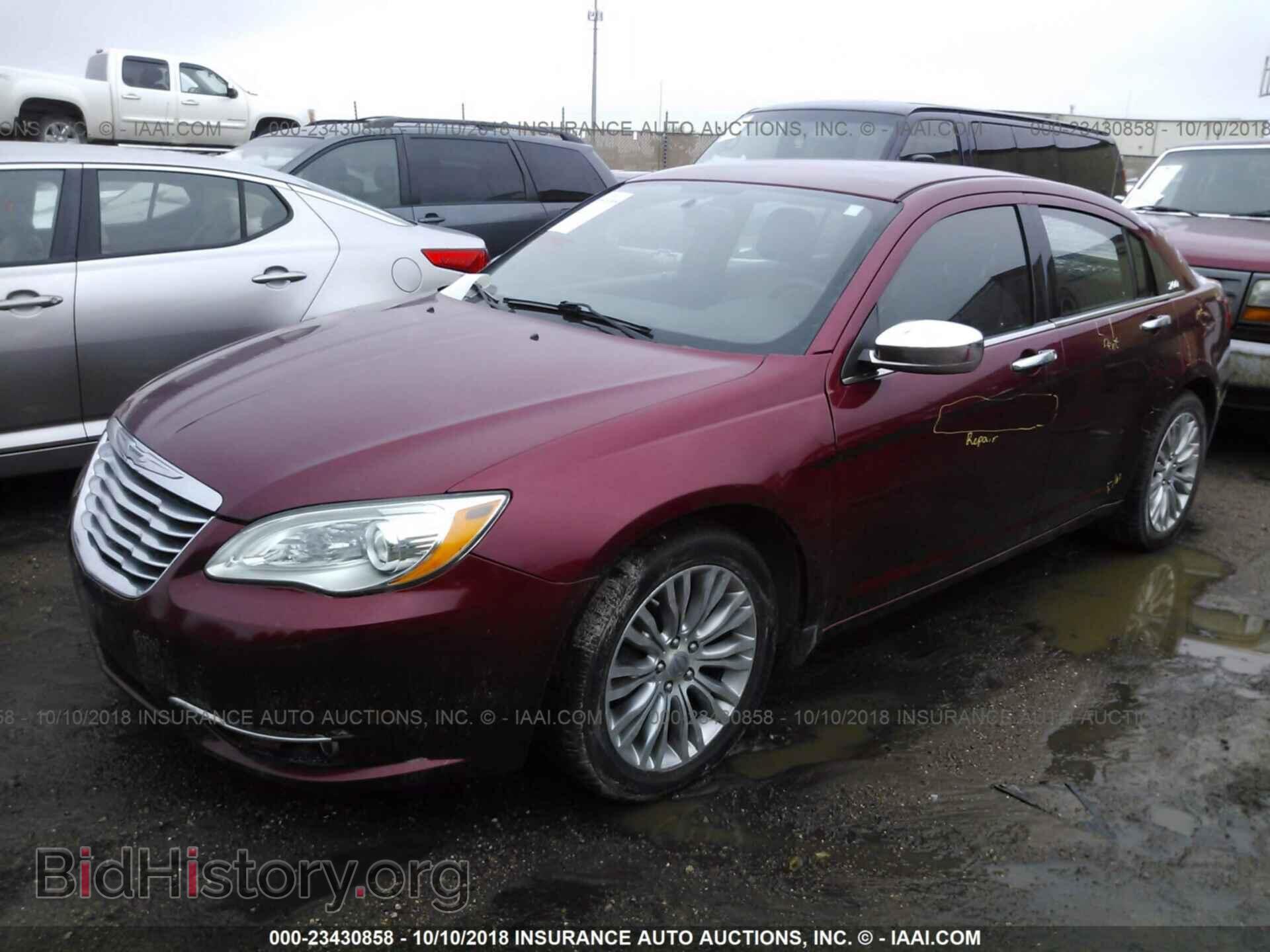 2013 CHRYSLER 200 - VIN: 1C3CCBCG3DN542845 - Фото 2