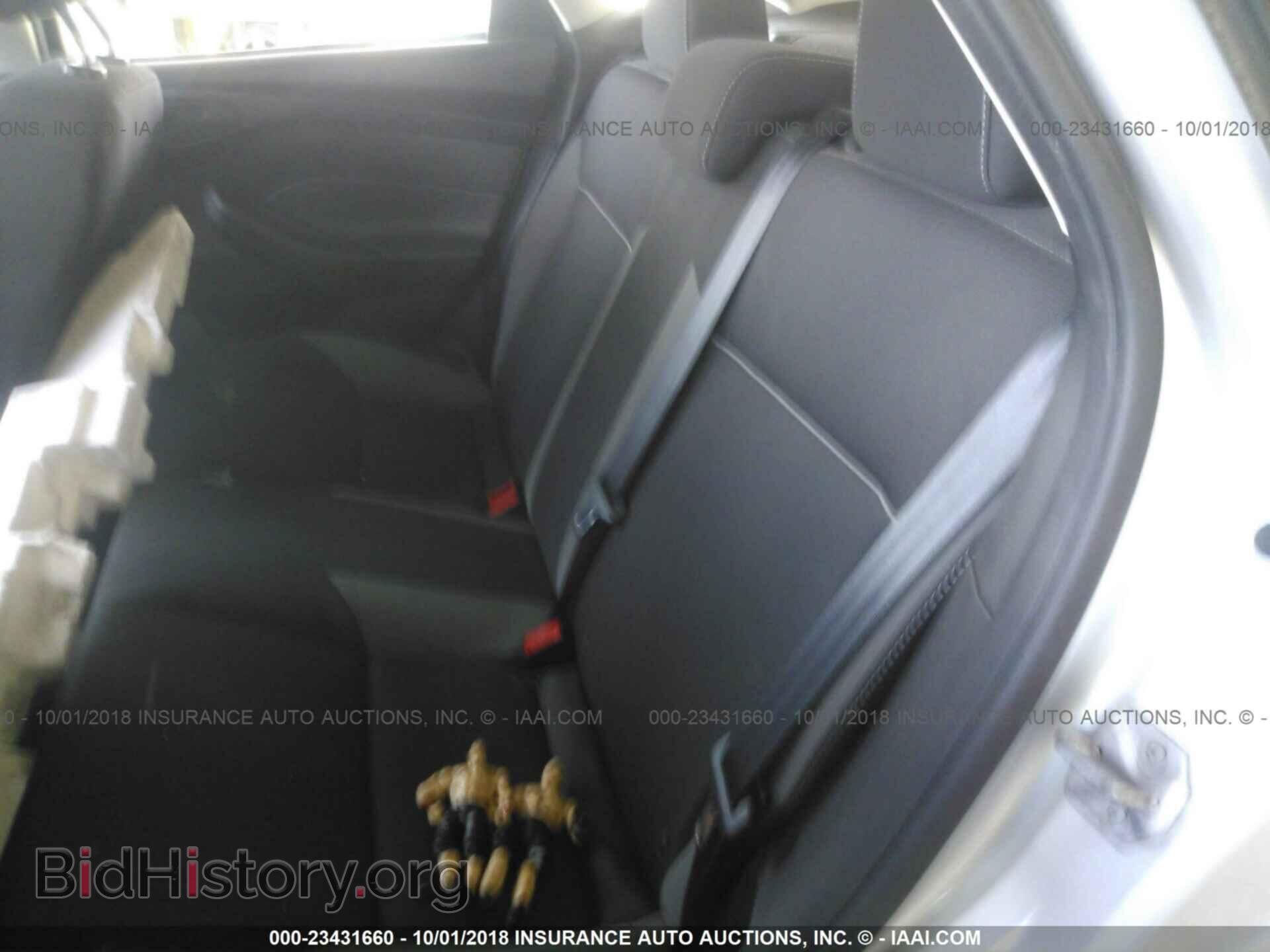 2012 Ford Focus - VIN: 1FAHP3E26CL173315 - Photo 8