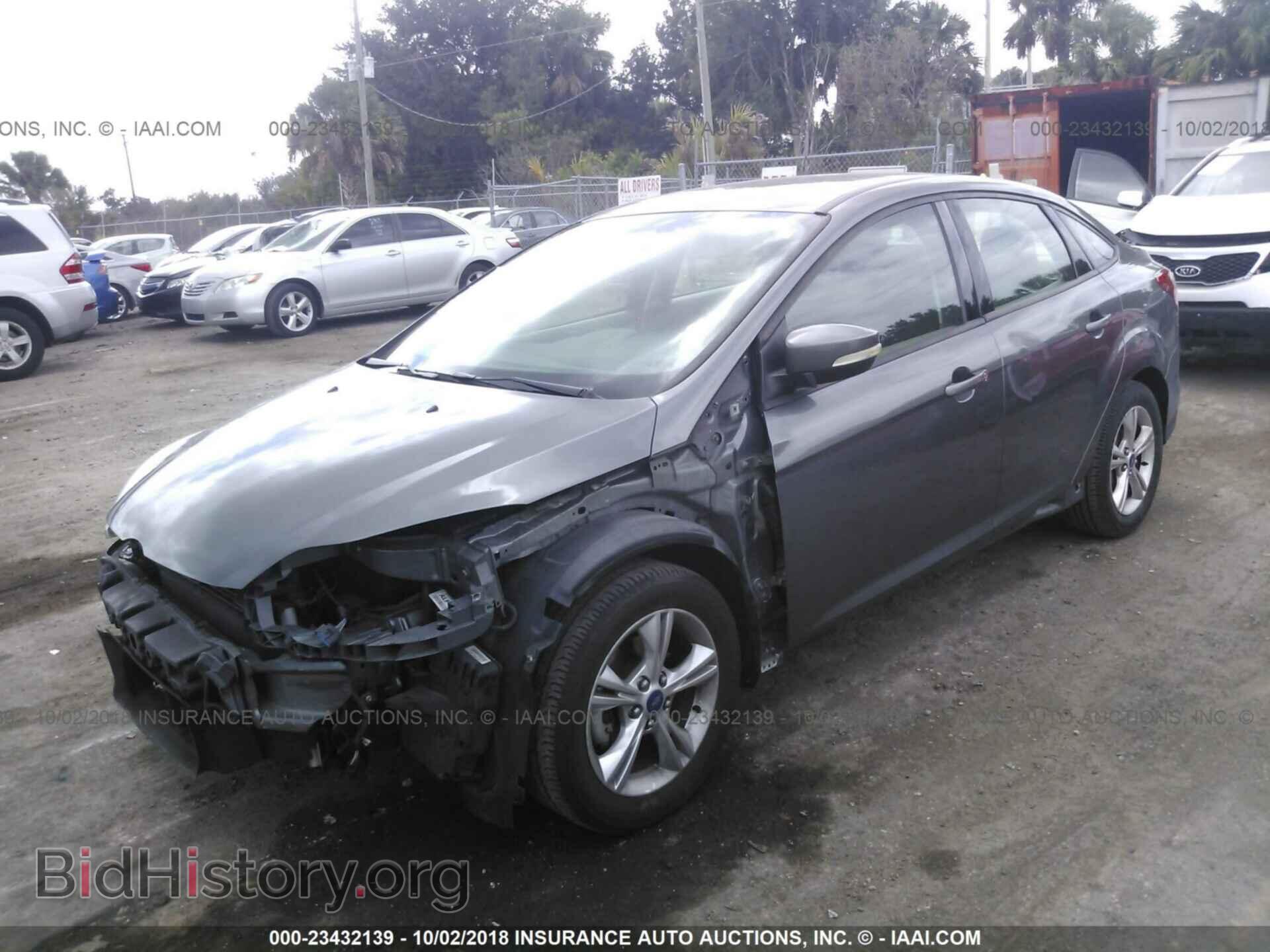 2013 Ford Focus - VIN: 1FADP3F21DL225061 - Photo 2