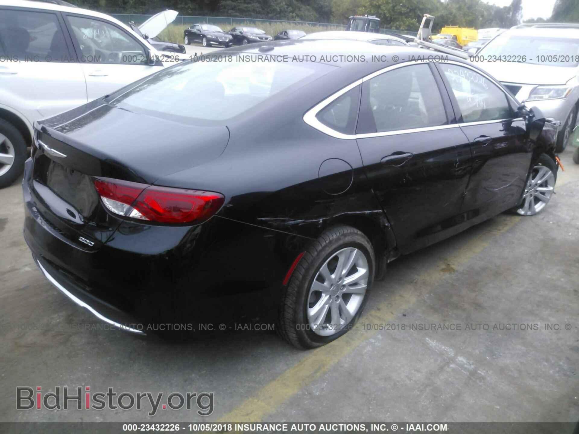 2015 Chrysler 200 - VIN: 1C3CCCAB5FN599161 - Photo 4