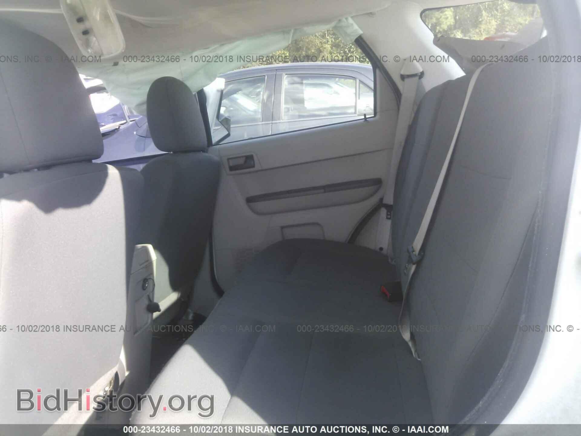 2012 Ford Escape - VIN: 1FMCU0C72CKB93203 - Photo 8