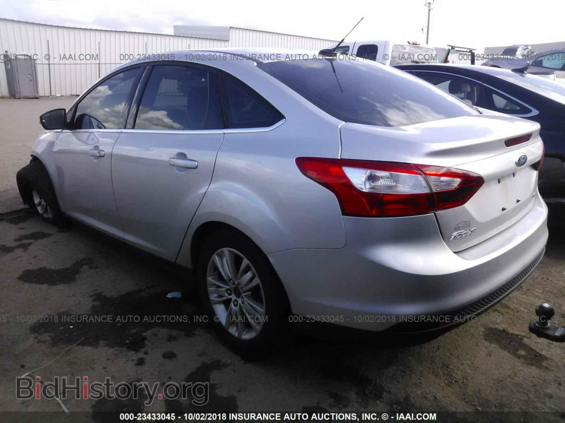 2012 Ford Focus - VIN: 1FAHP3H2XCL206702 - Photo 3