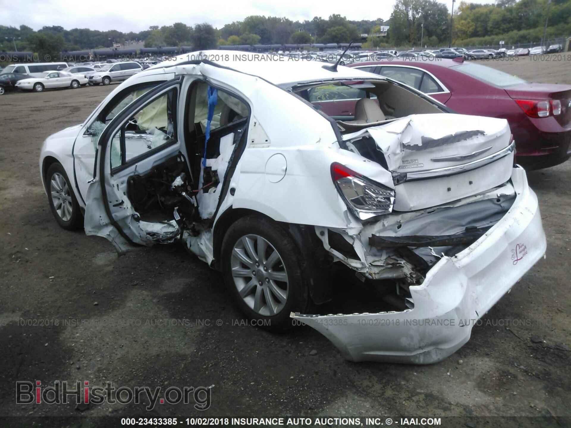 2013 Chrysler 200 - VIN: 1C3CCBCG0DN588021 - Фото 3