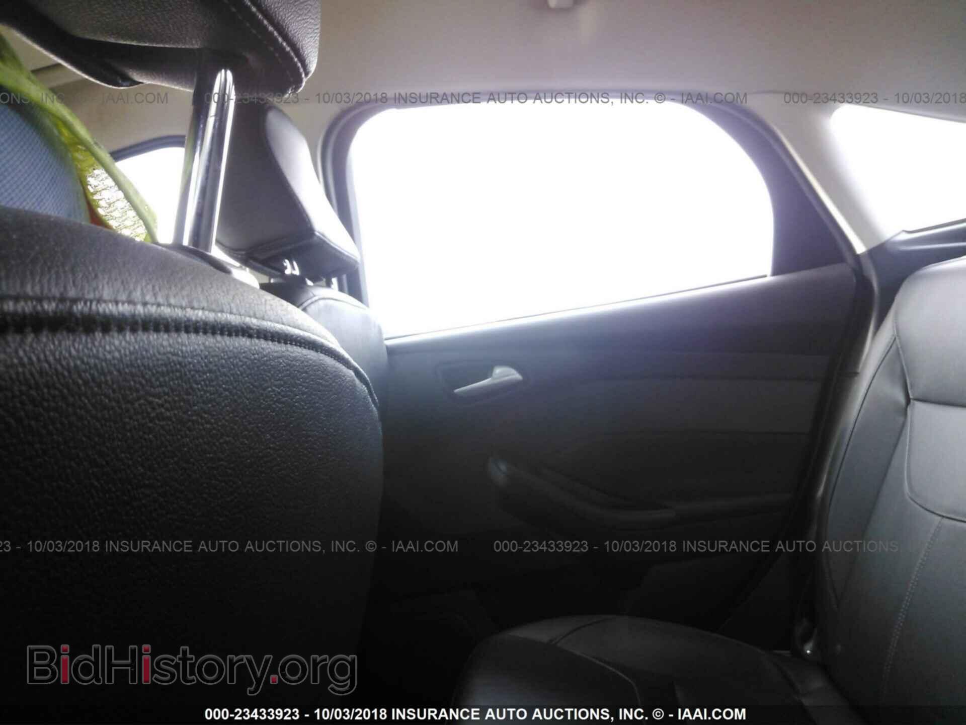 2015 Ford Focus - VIN: 1FADP3K20FL331123 - Photo 8