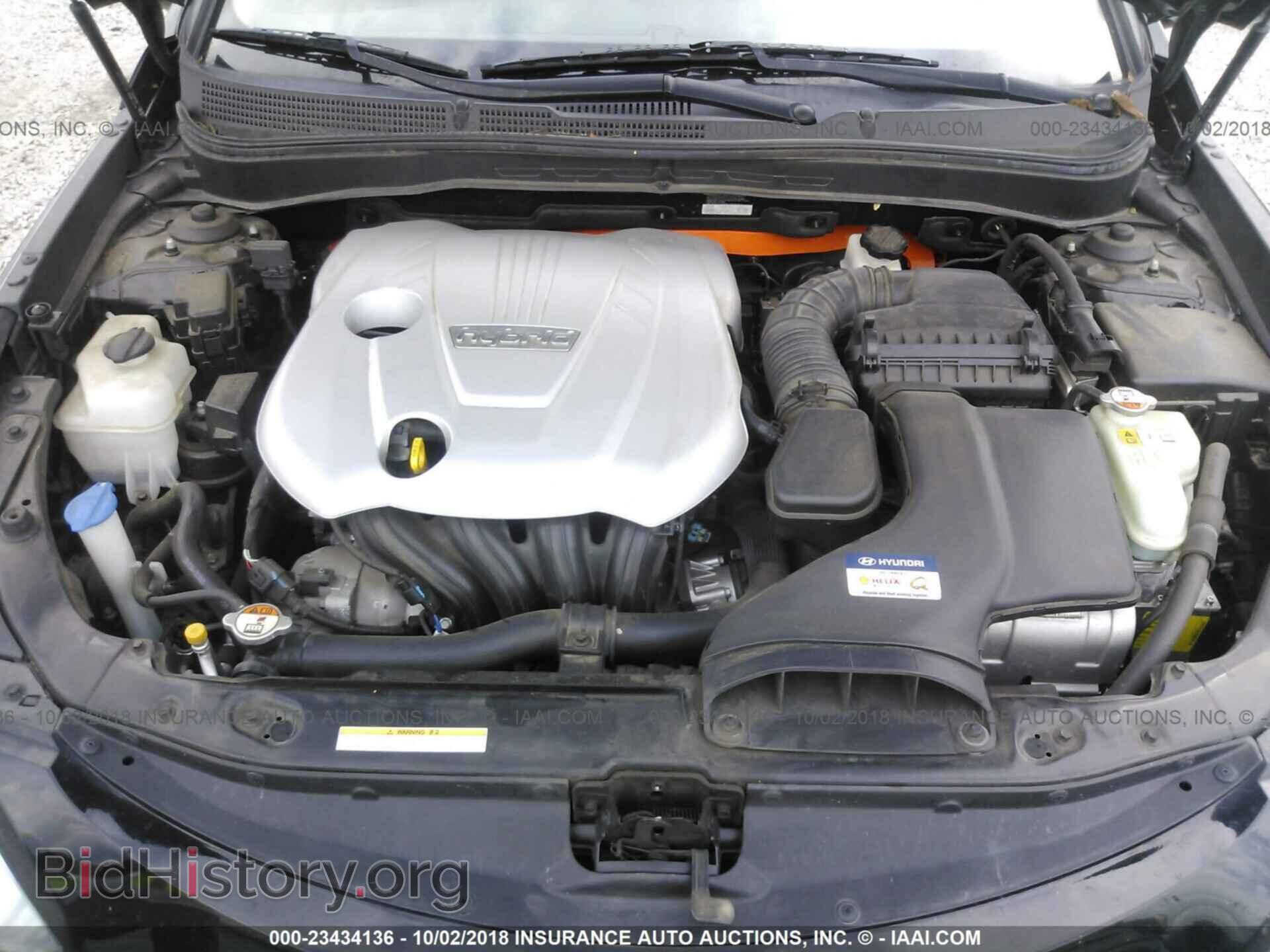 2012 Hyundai Sonata - VIN: KMHEC4A42CA025692 - Photo 10