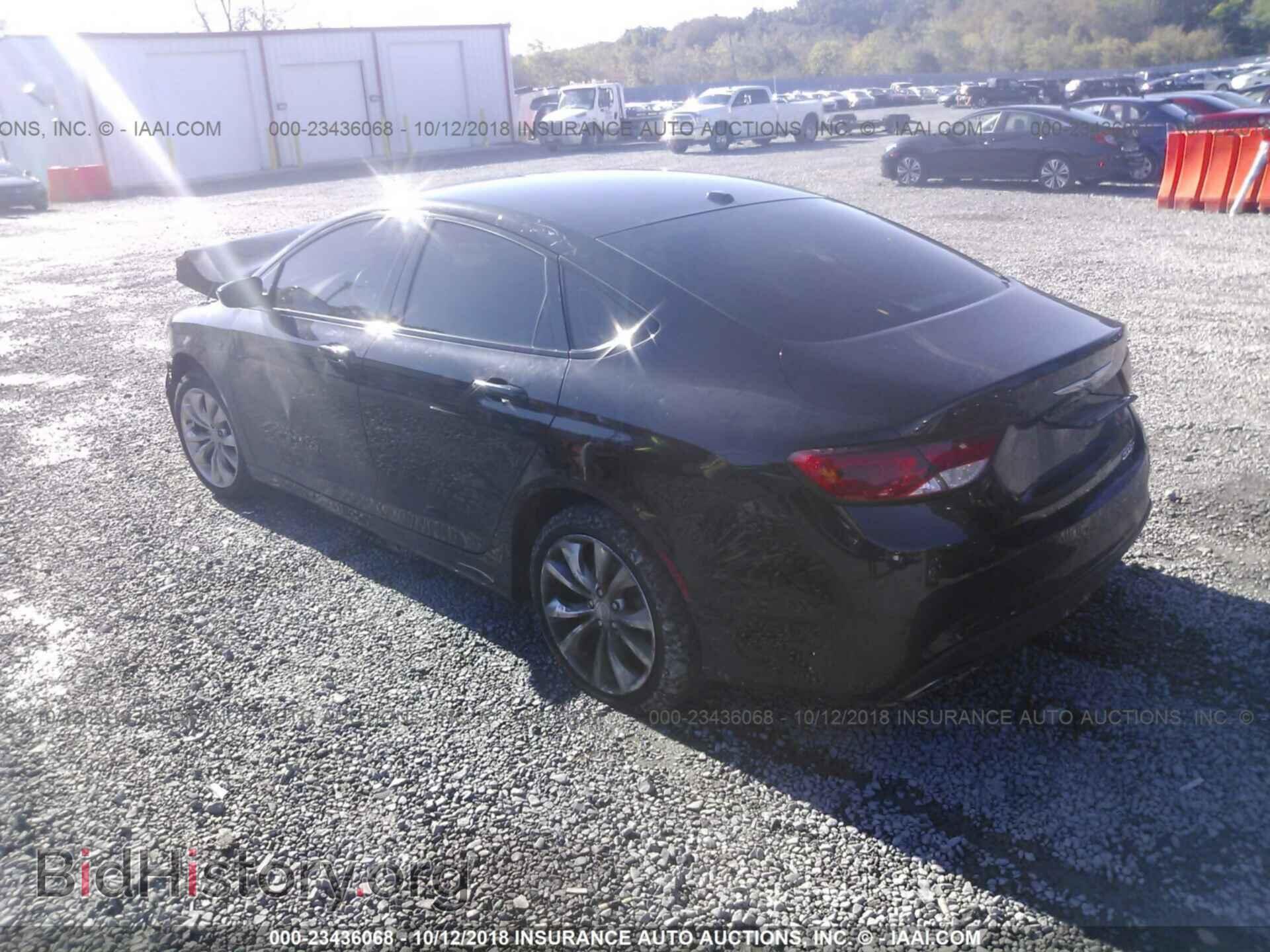 2015 Chrysler 200 - VIN: 1C3CCCBB8FN720523 - Photo 3
