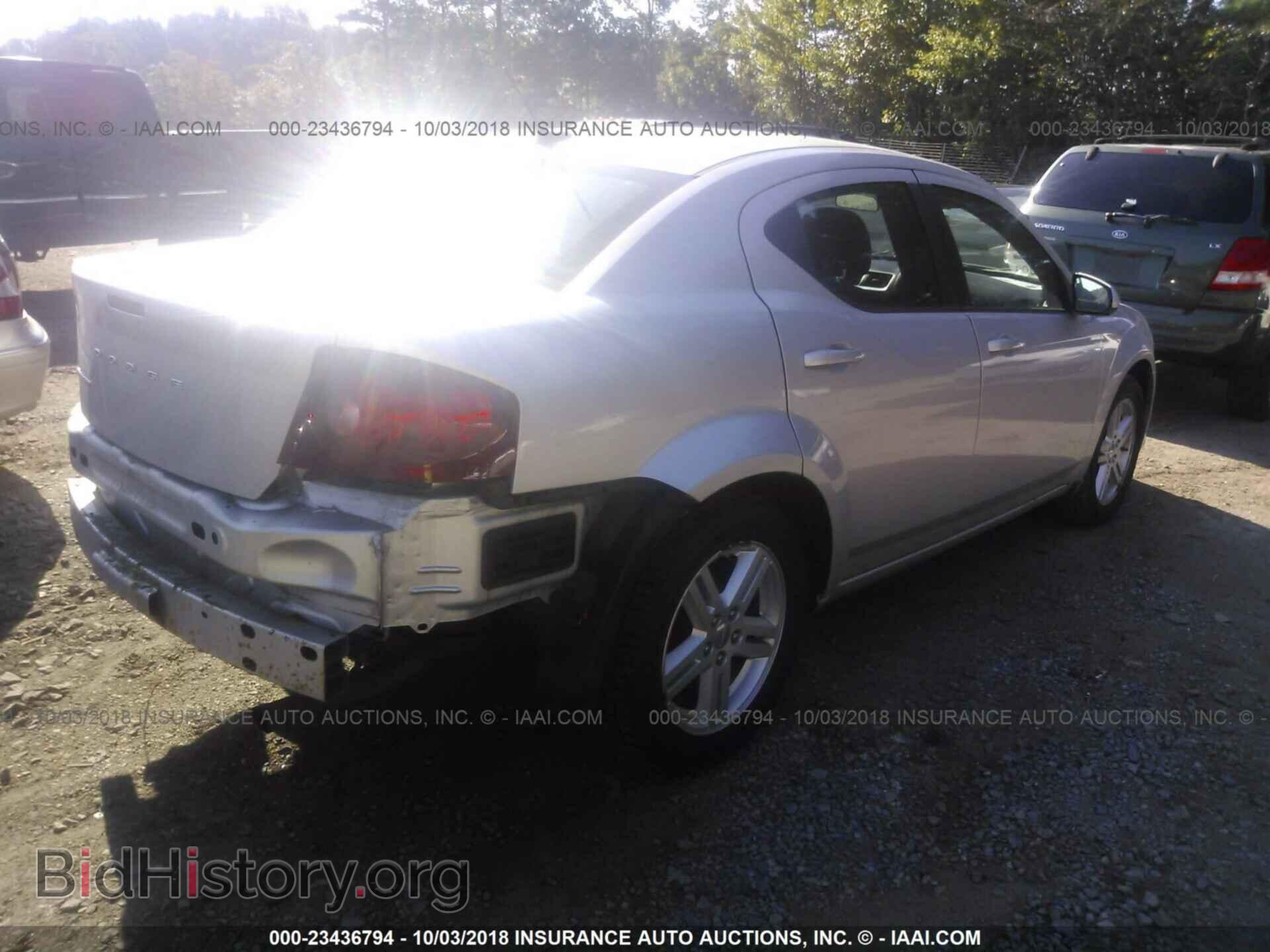 2011 Dodge Avenger - VIN: 1B3BD1FB0BN537096 - Photo 4