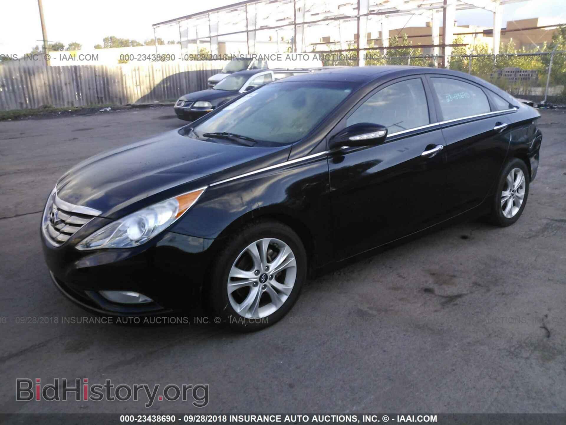 2012 Hyundai Sonata - VIN: 5NPEC4AC0CH426078 - Photo 2