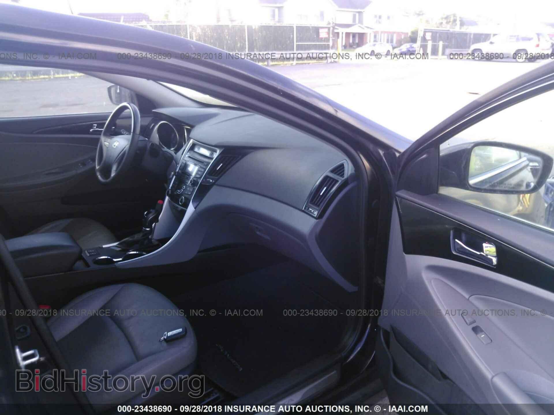 2012 Hyundai Sonata - VIN: 5NPEC4AC0CH426078 - Photo 5