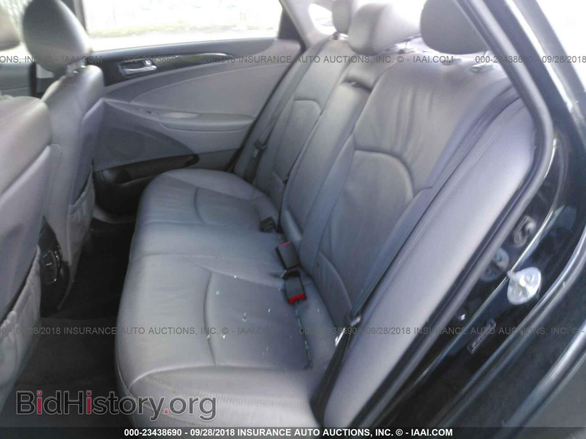 2012 Hyundai Sonata - VIN: 5NPEC4AC0CH426078 - Photo 8