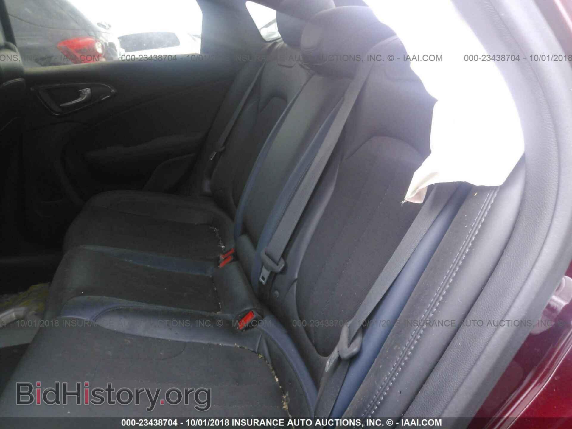 2016 Chrysler 200 - VIN: 1C3CCCBB7GN145980 - Photo 8