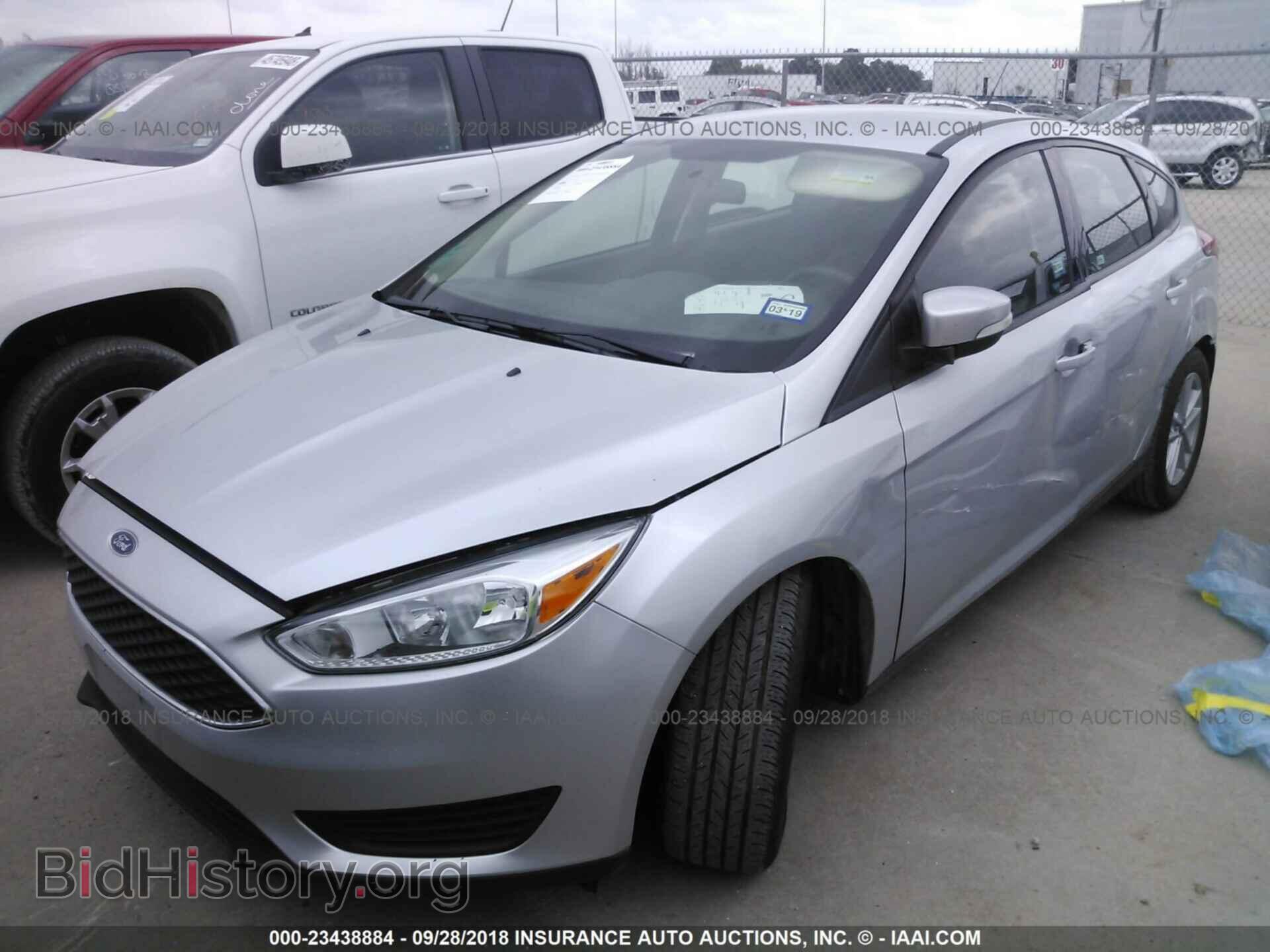 2017 Ford Focus - VIN: 1FADP3K21HL258816 - Фото 2