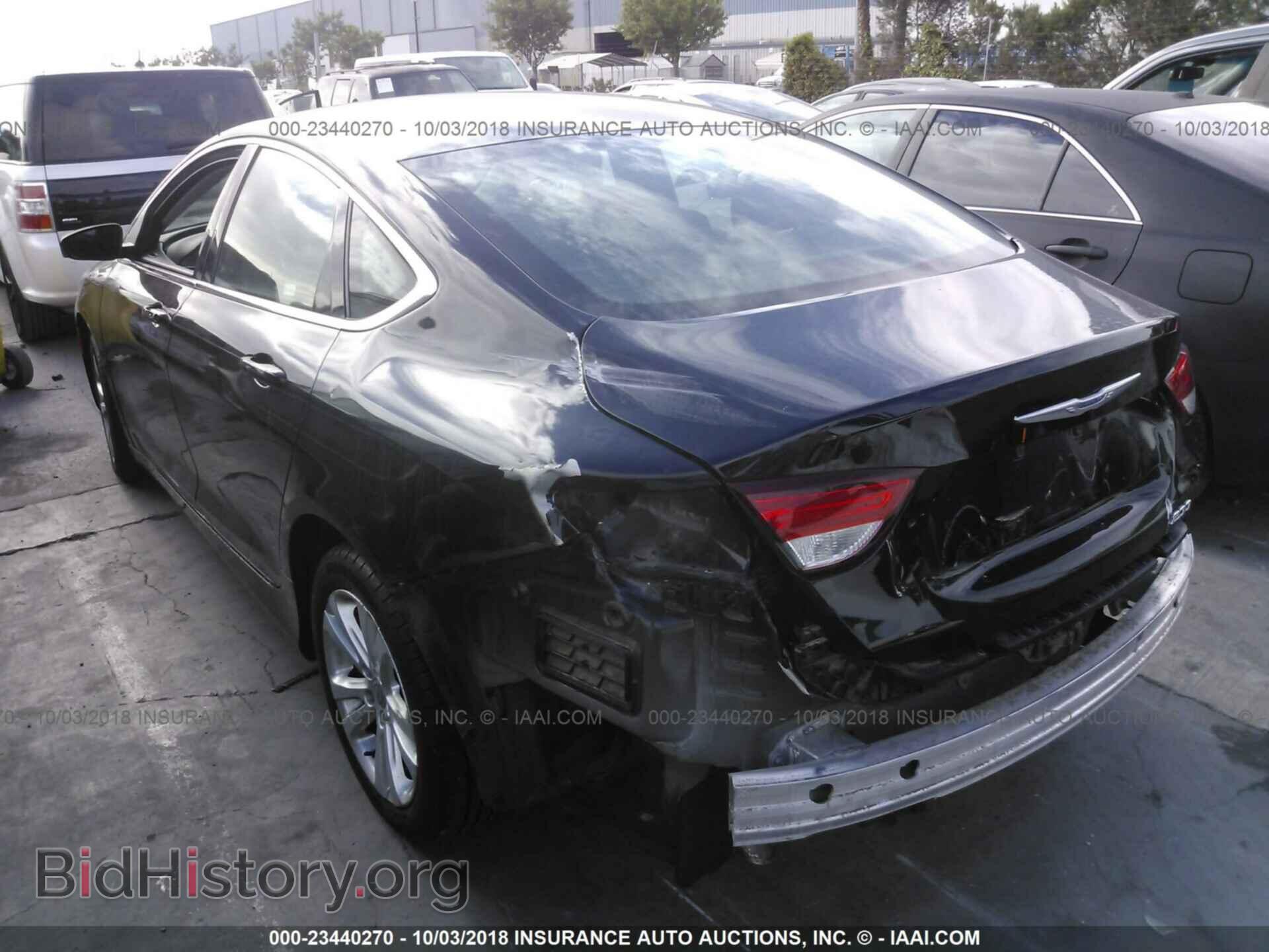 2015 Chrysler 200 - VIN: 1C3CCCAB7FN585519 - Photo 3