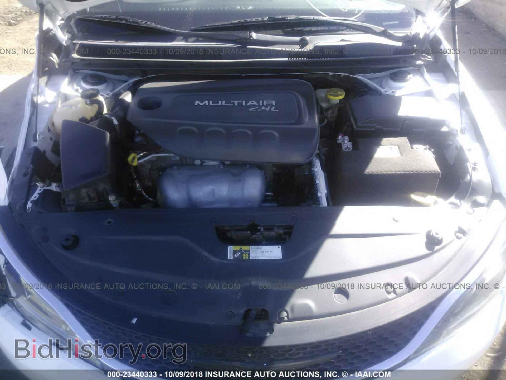 2015 Chrysler 200 - VIN: 1C3CCCAB2FN574413 - Photo 10