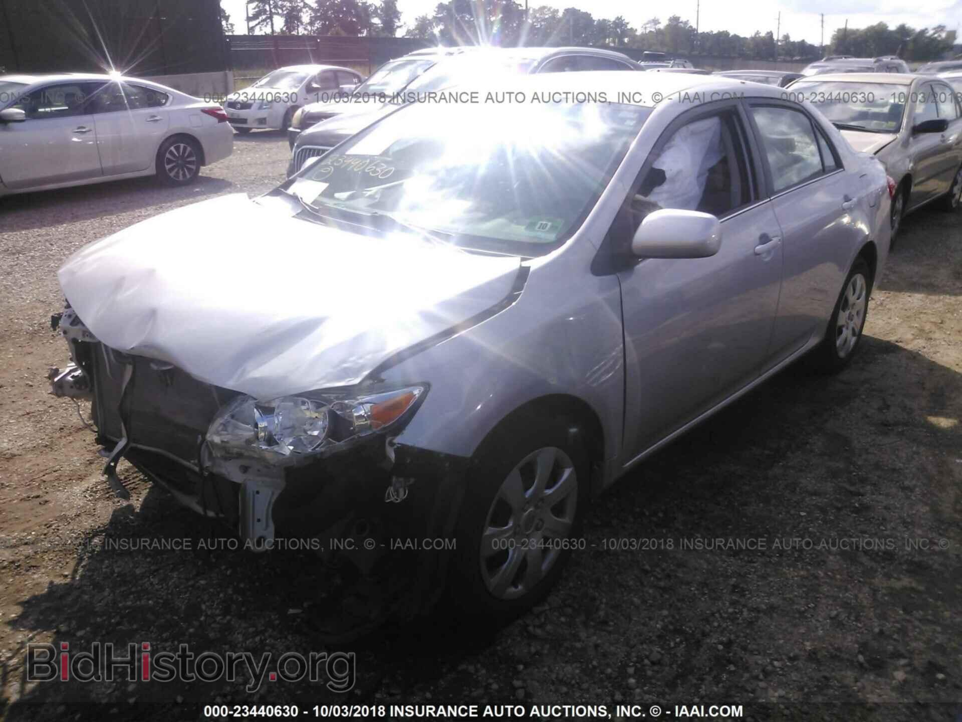 2013 Toyota Corolla - VIN: 2T1BU4EEXDC942125 - Фото 2