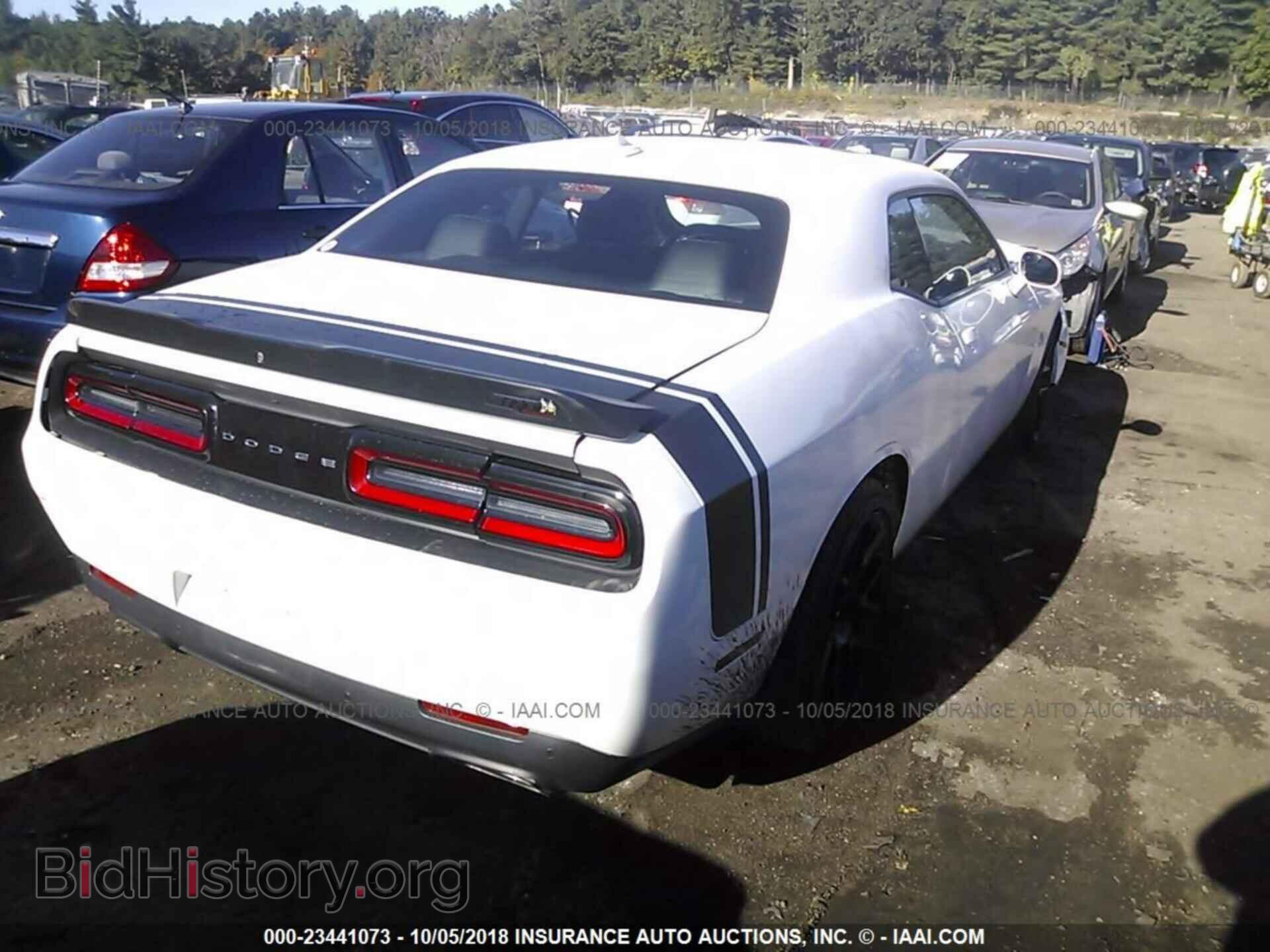 2015 Dodge Challenger - VIN: 2C3CDZFJ0FH739934 - Photo 4