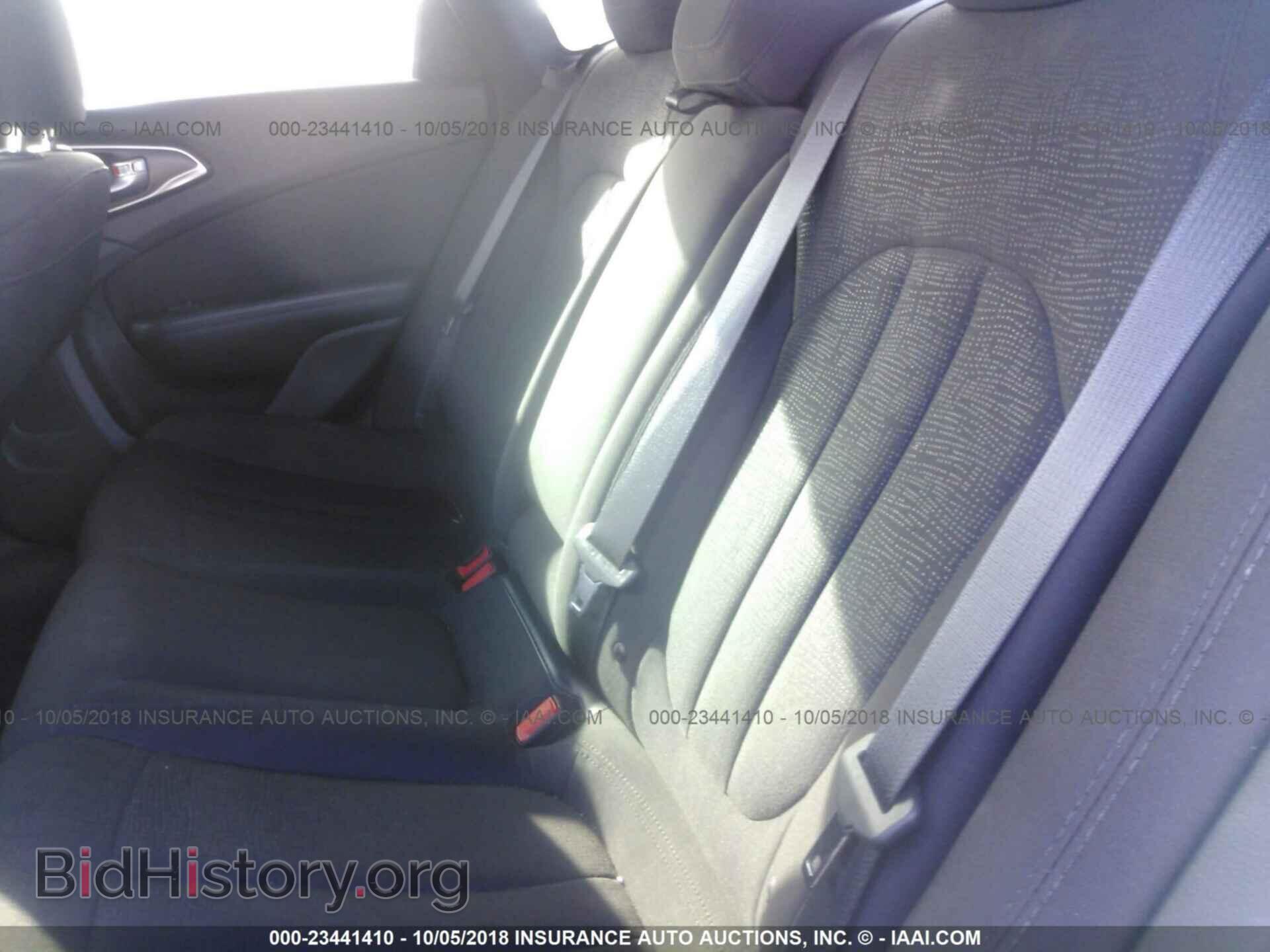 2016 Chrysler 200 - VIN: 1C3CCCFB9GN183138 - Photo 8