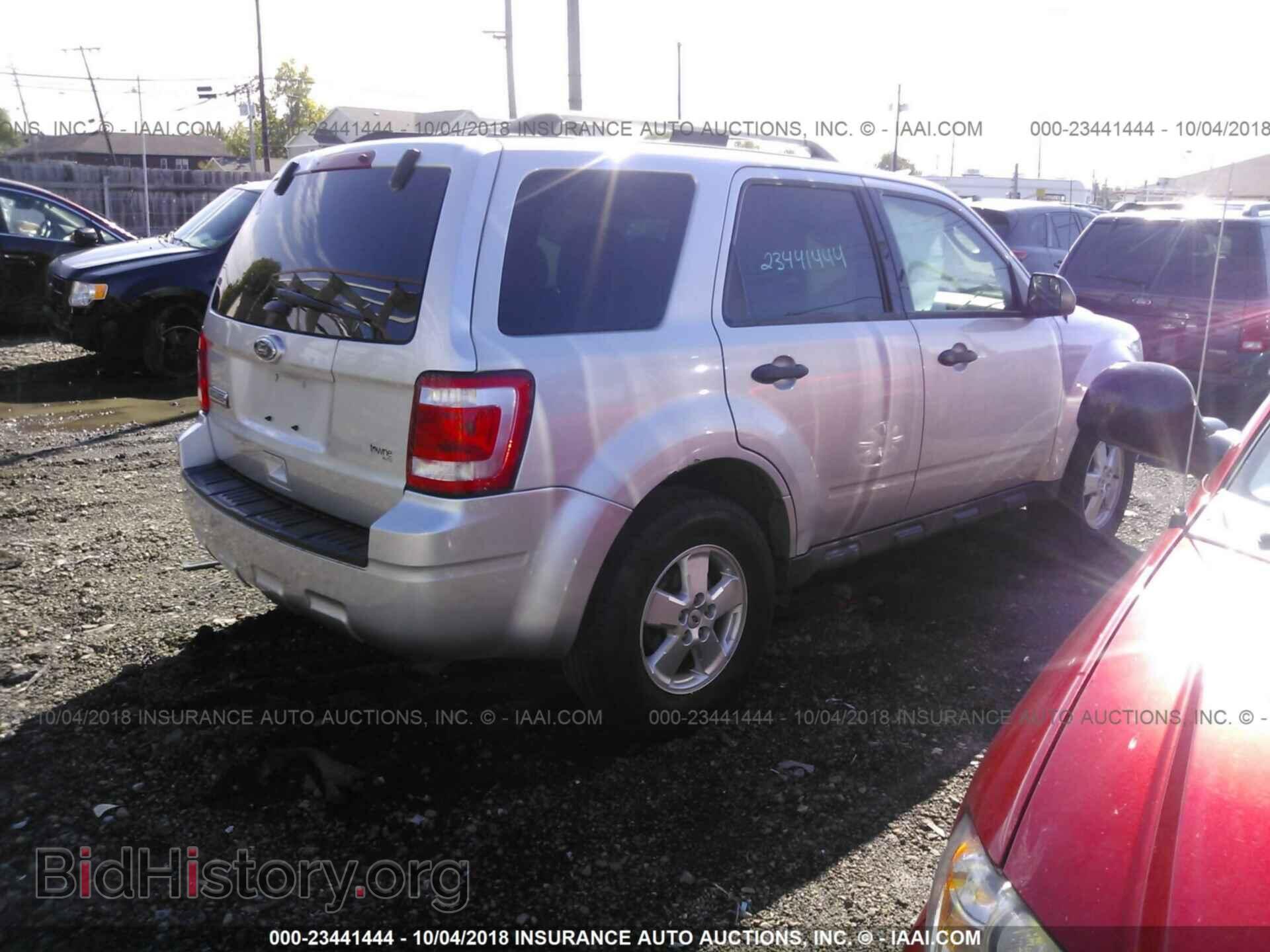 2012 Ford Escape - VIN: 1FMCU9D71CKA73587 - Photo 4