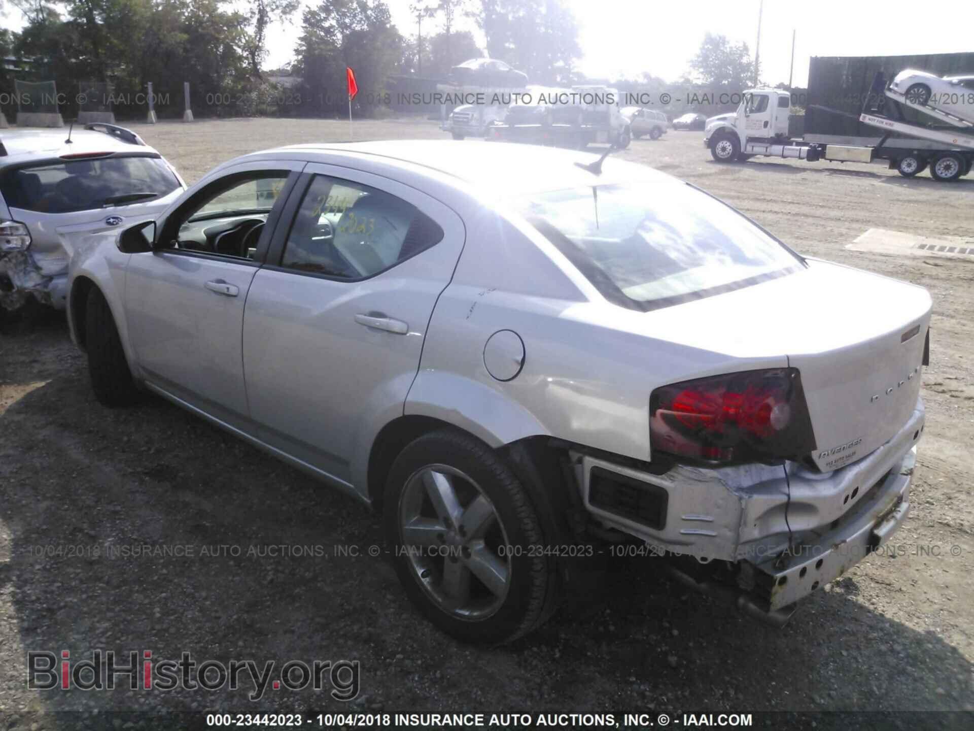 2011 Dodge Avenger - VIN: 1B3BD2FGXBN506360 - Photo 3