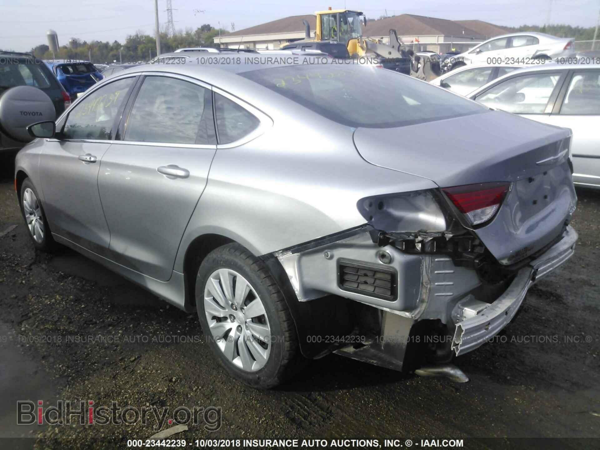 2015 Chrysler 200 - VIN: 1C3CCCFB9FN560890 - Photo 3