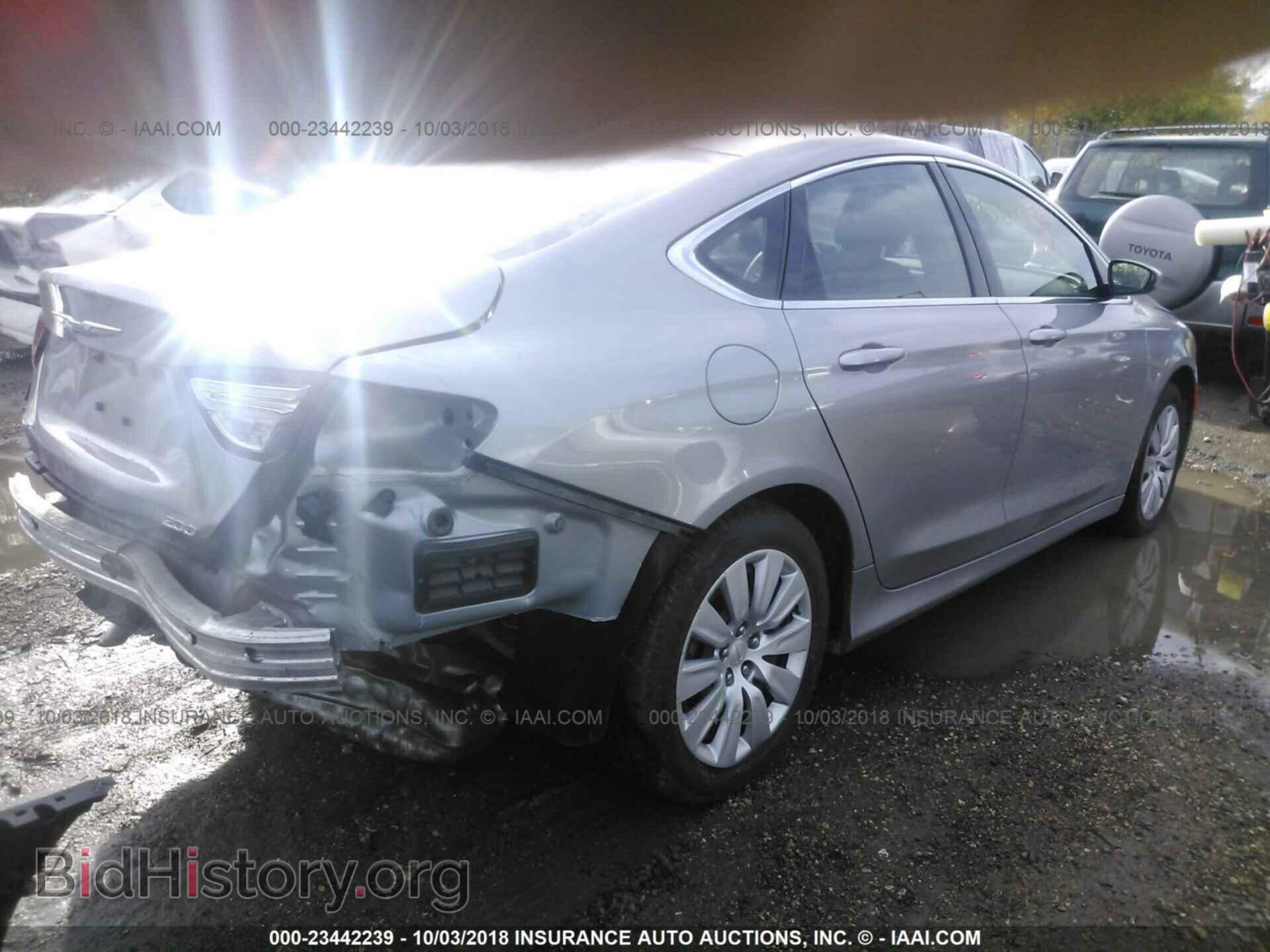 2015 Chrysler 200 - VIN: 1C3CCCFB9FN560890 - Photo 4