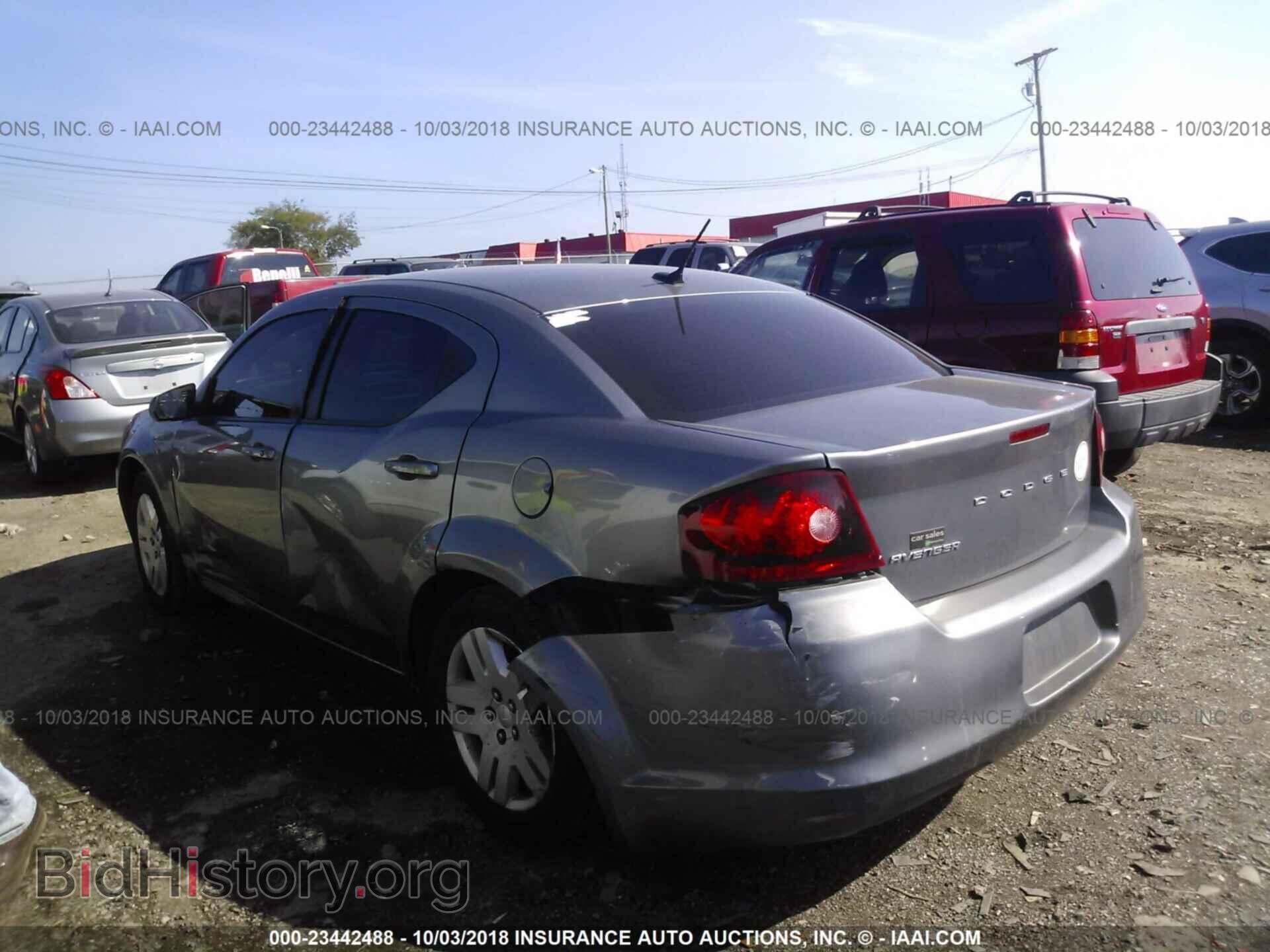 2011 Dodge Avenger - VIN: 1B3BD4FB1BN599236 - Photo 3