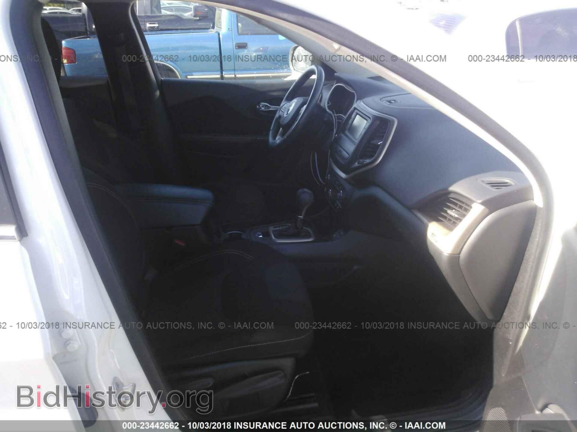 2015 Jeep Cherokee - VIN: 1C4PJLCB3FW683408 - Фото 5