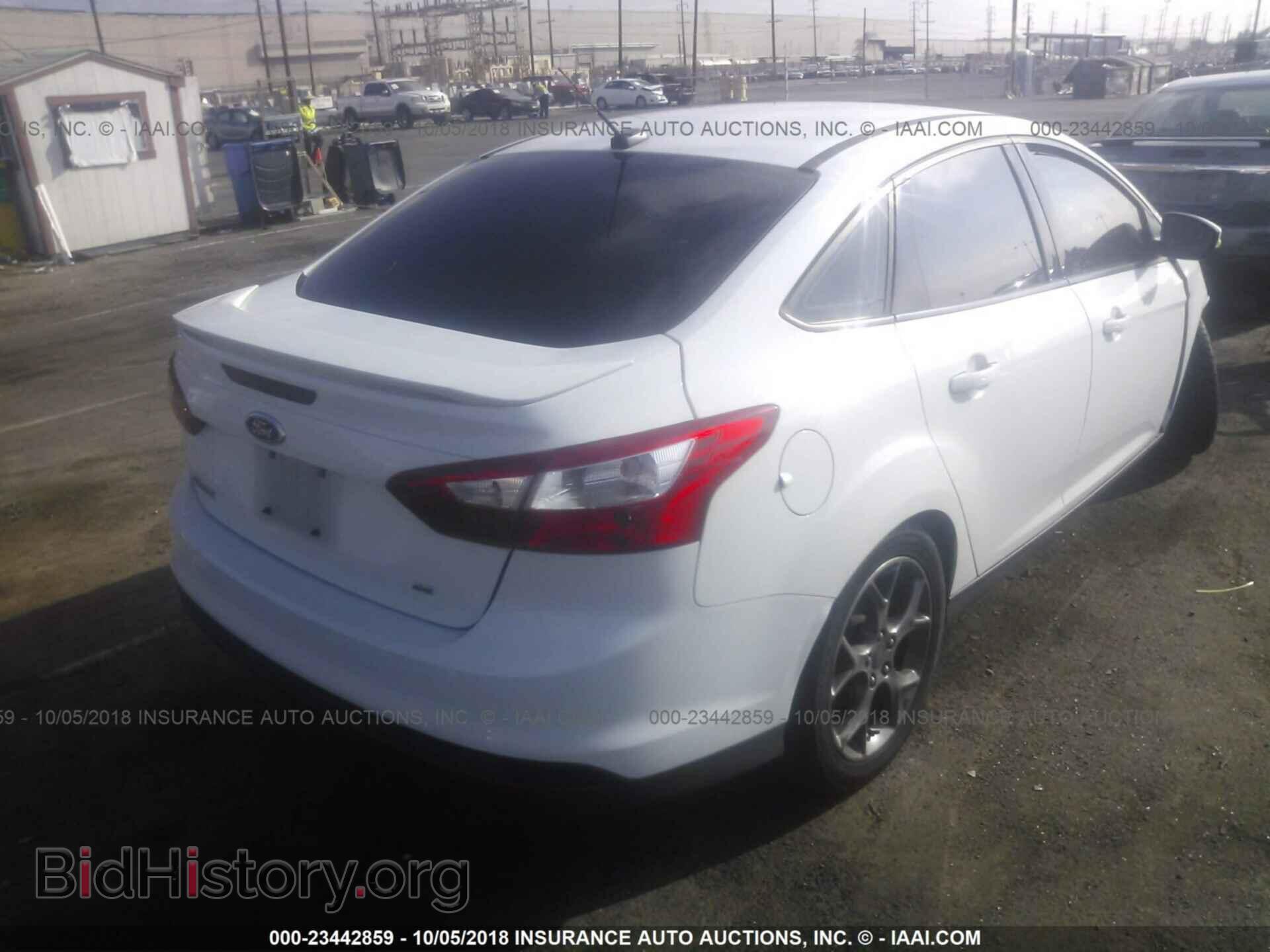 2013 Ford Focus - VIN: 1FADP3F24DL255865 - Photo 4