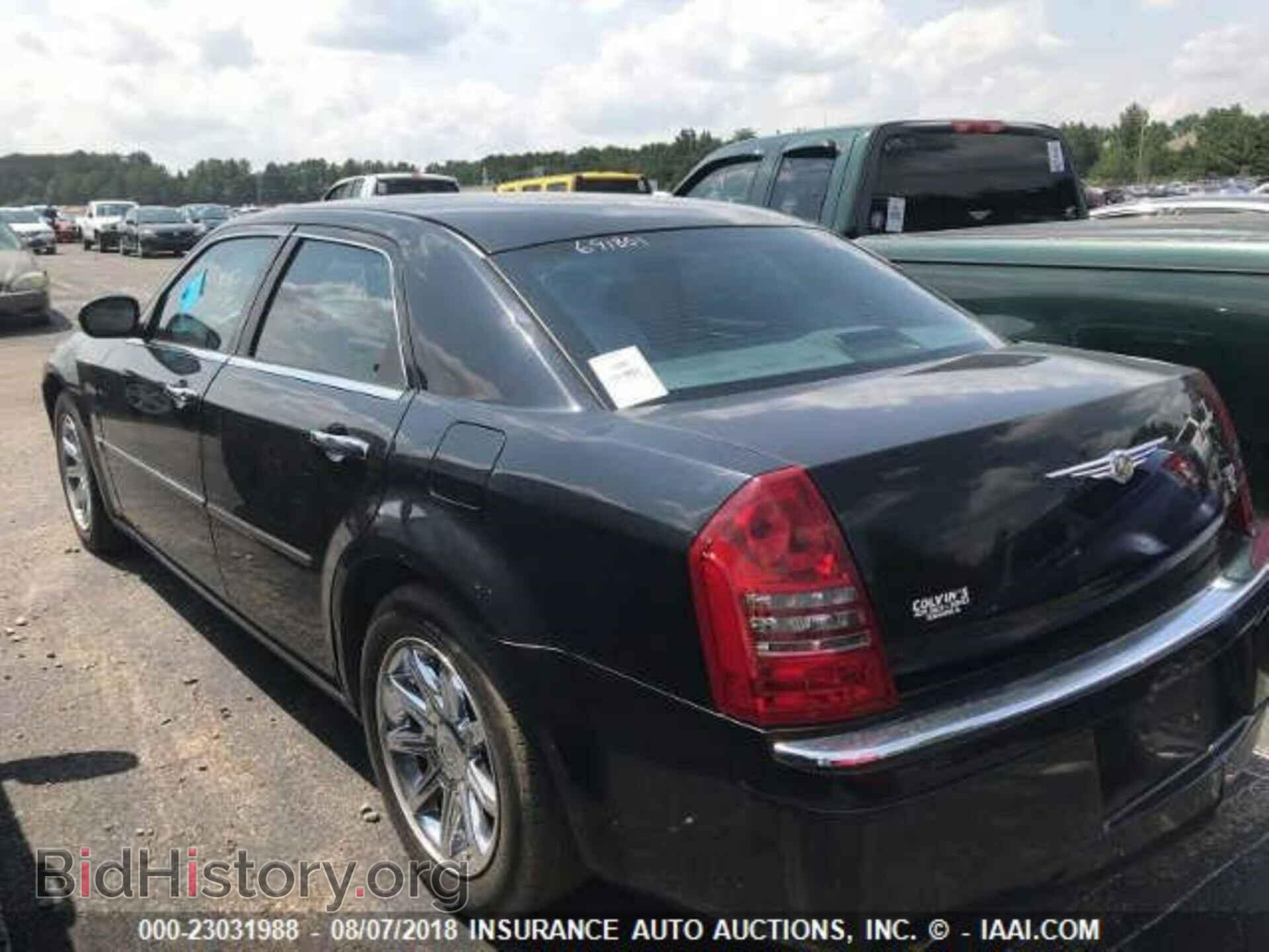 2006 CHRYSLER 300C - VIN: 2C3KA63H46H246164 - Фото 3