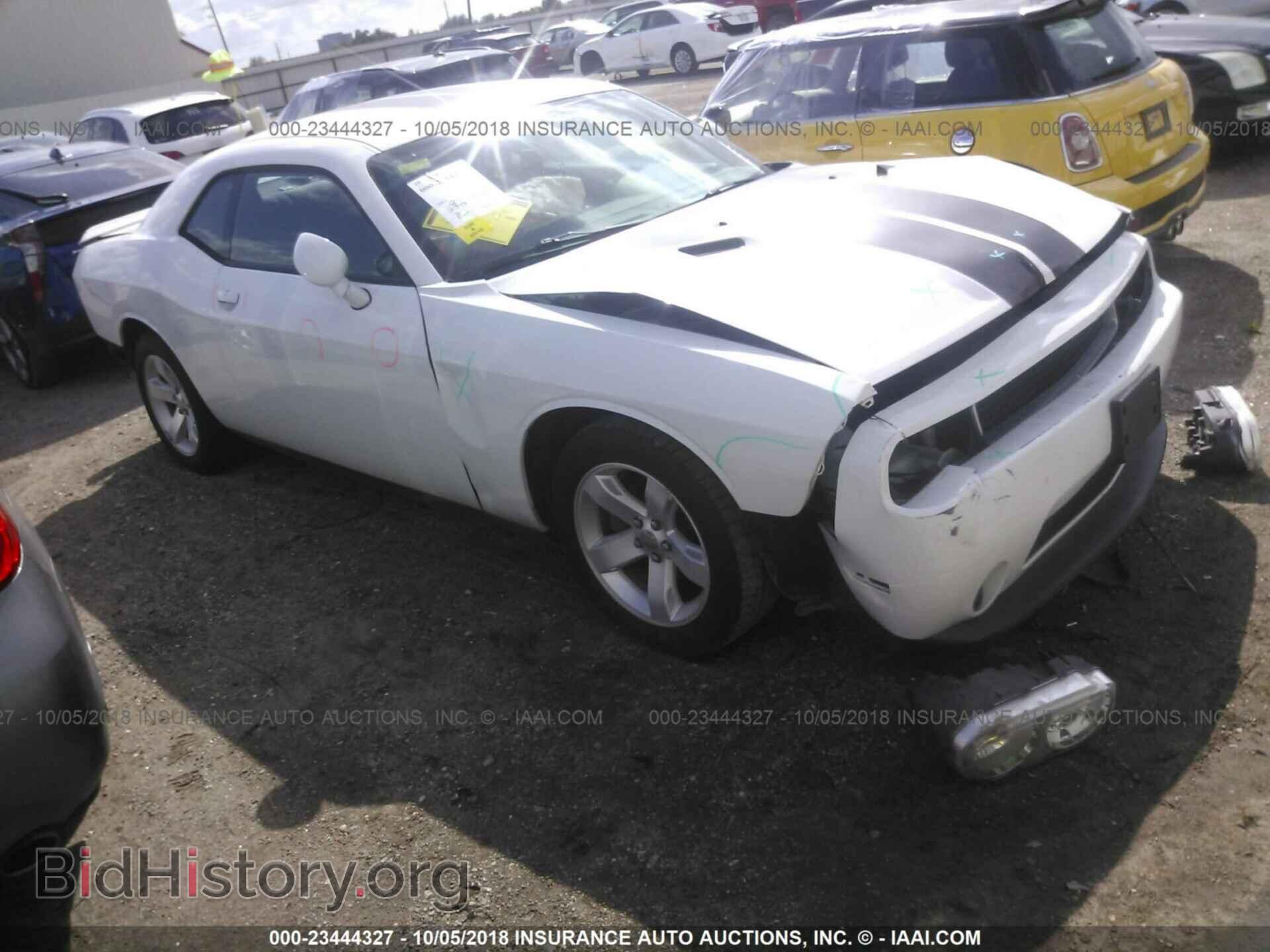 Фотография 2B3CJ4DG8BH532007 - Dodge Challenger 2011