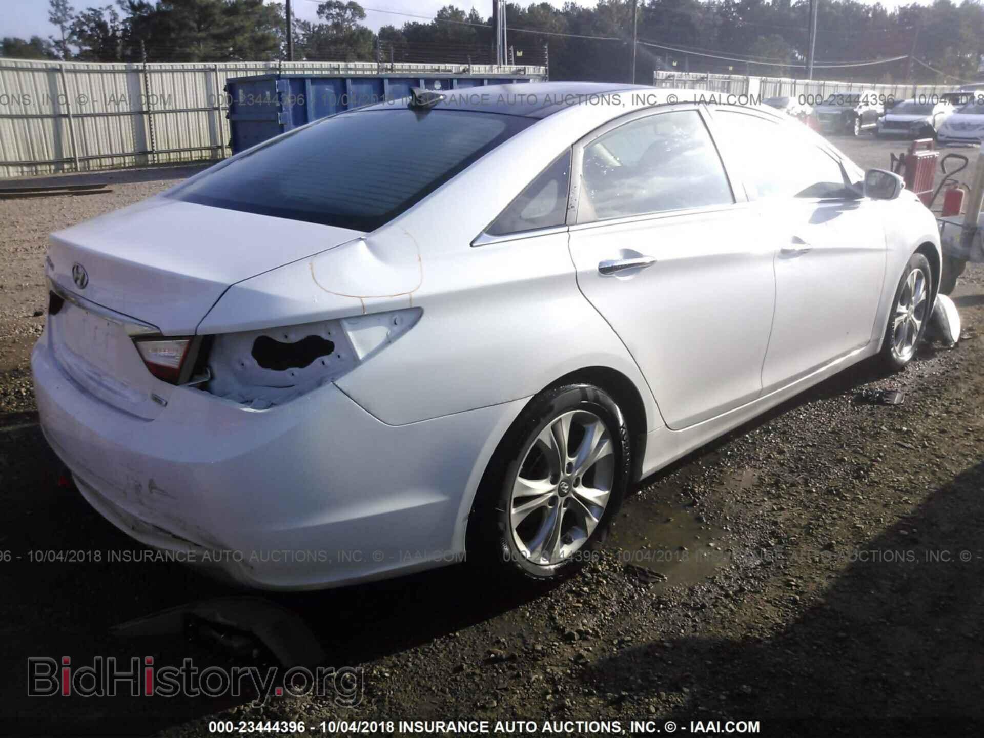 2012 Hyundai Sonata - VIN: 5NPEC4AC3CH369164 - Photo 4
