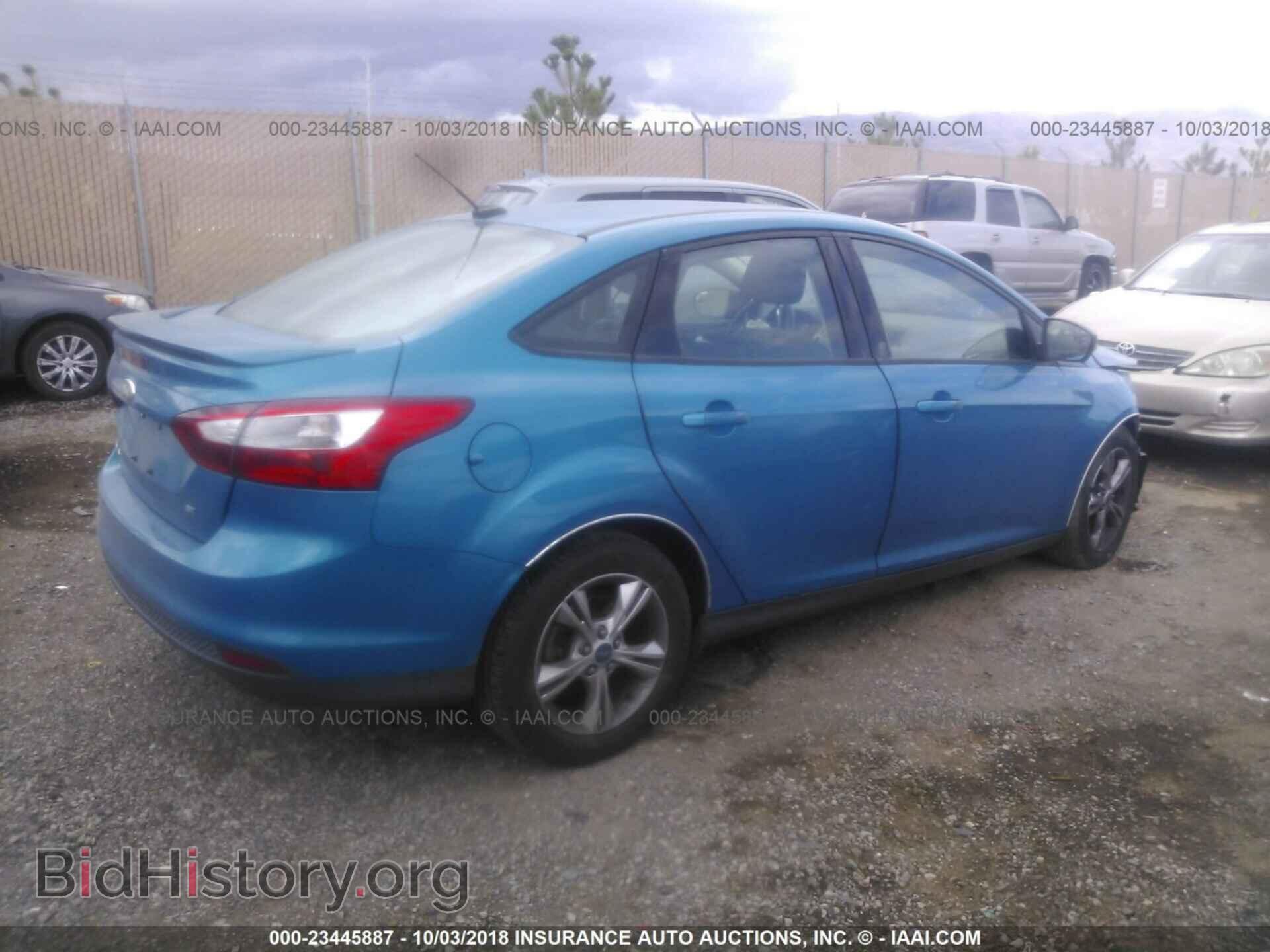 2012 Ford Focus - VIN: 1FAHP3F22CL302522 - Фото 4