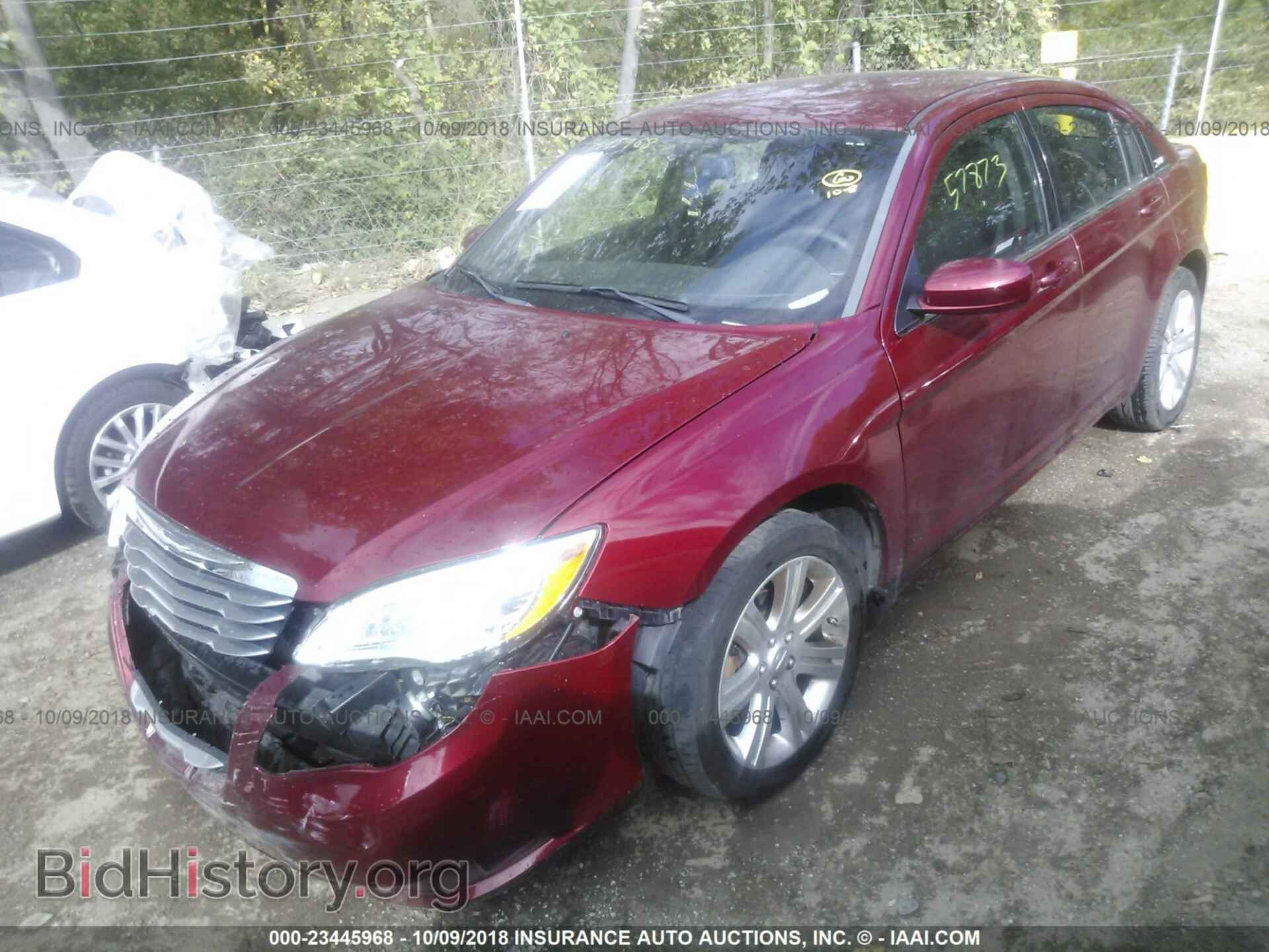 2013 CHRYSLER 200 - VIN: 1C3CCBBB8DN549375 - Photo 2