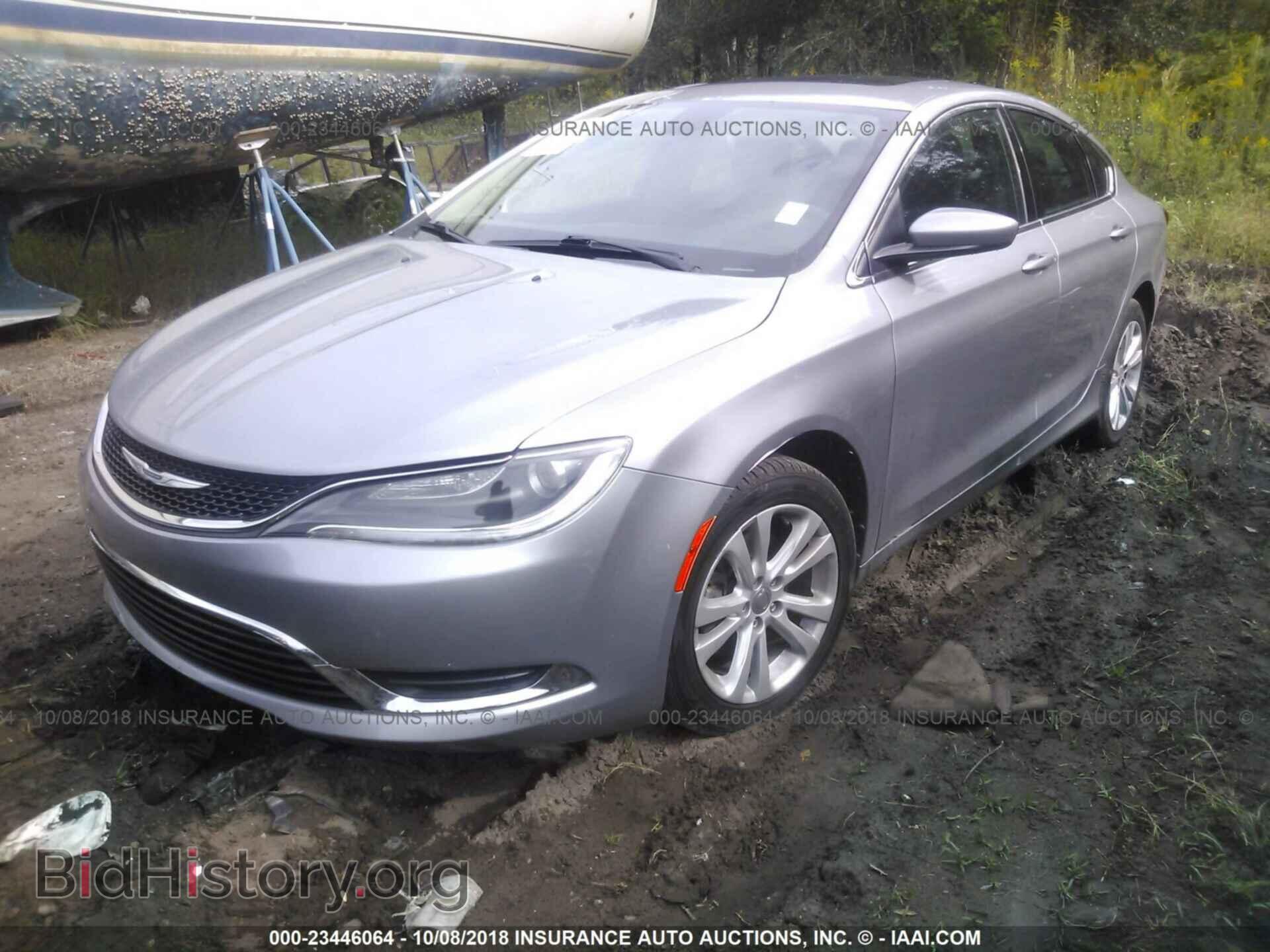2015 Chrysler 200 - VIN: 1C3CCCAB2FN637056 - Photo 2