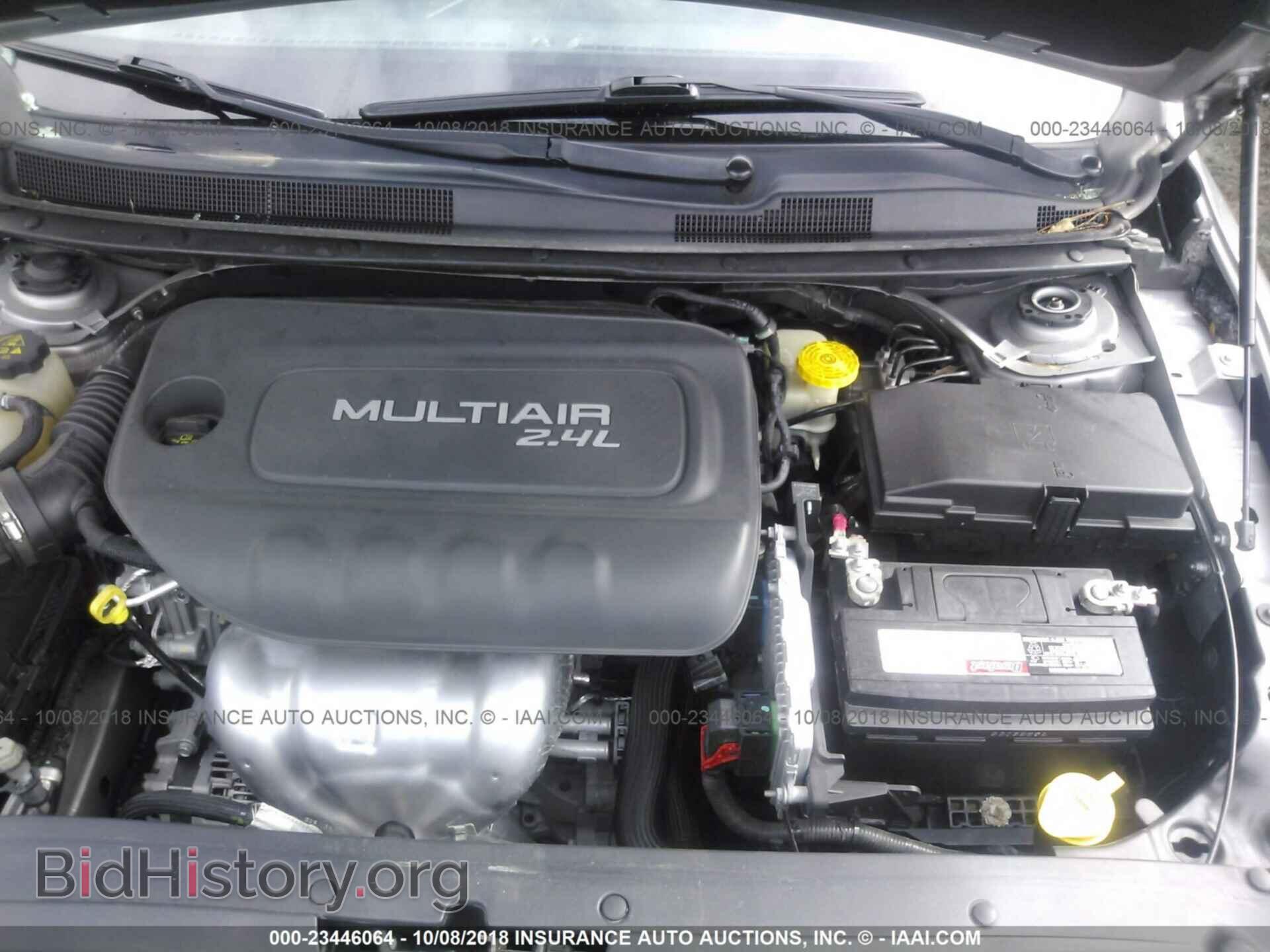 2015 Chrysler 200 - VIN: 1C3CCCAB2FN637056 - Photo 10