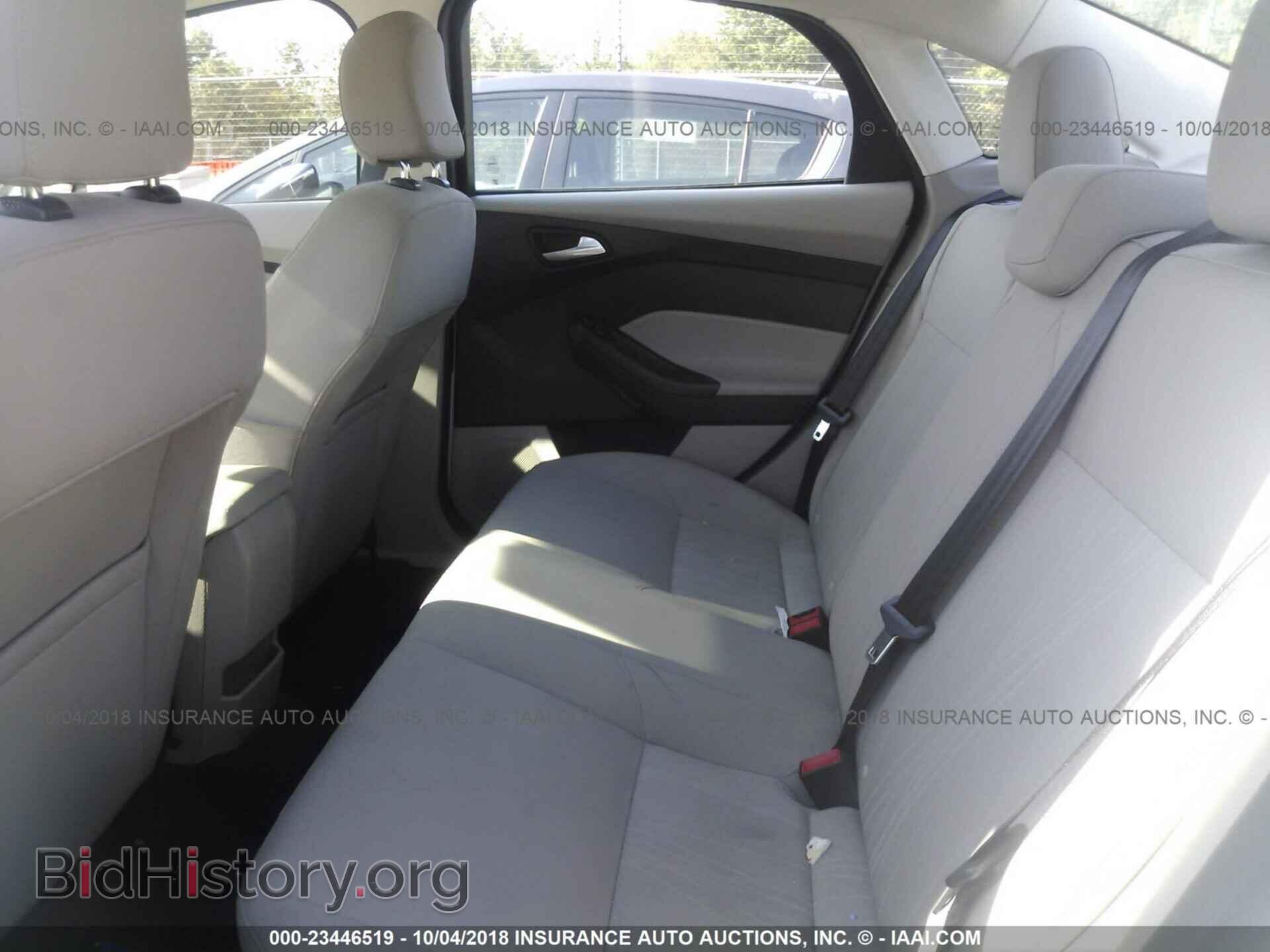 2016 Ford Focus - VIN: 1FADP3F22GL290912 - Photo 8
